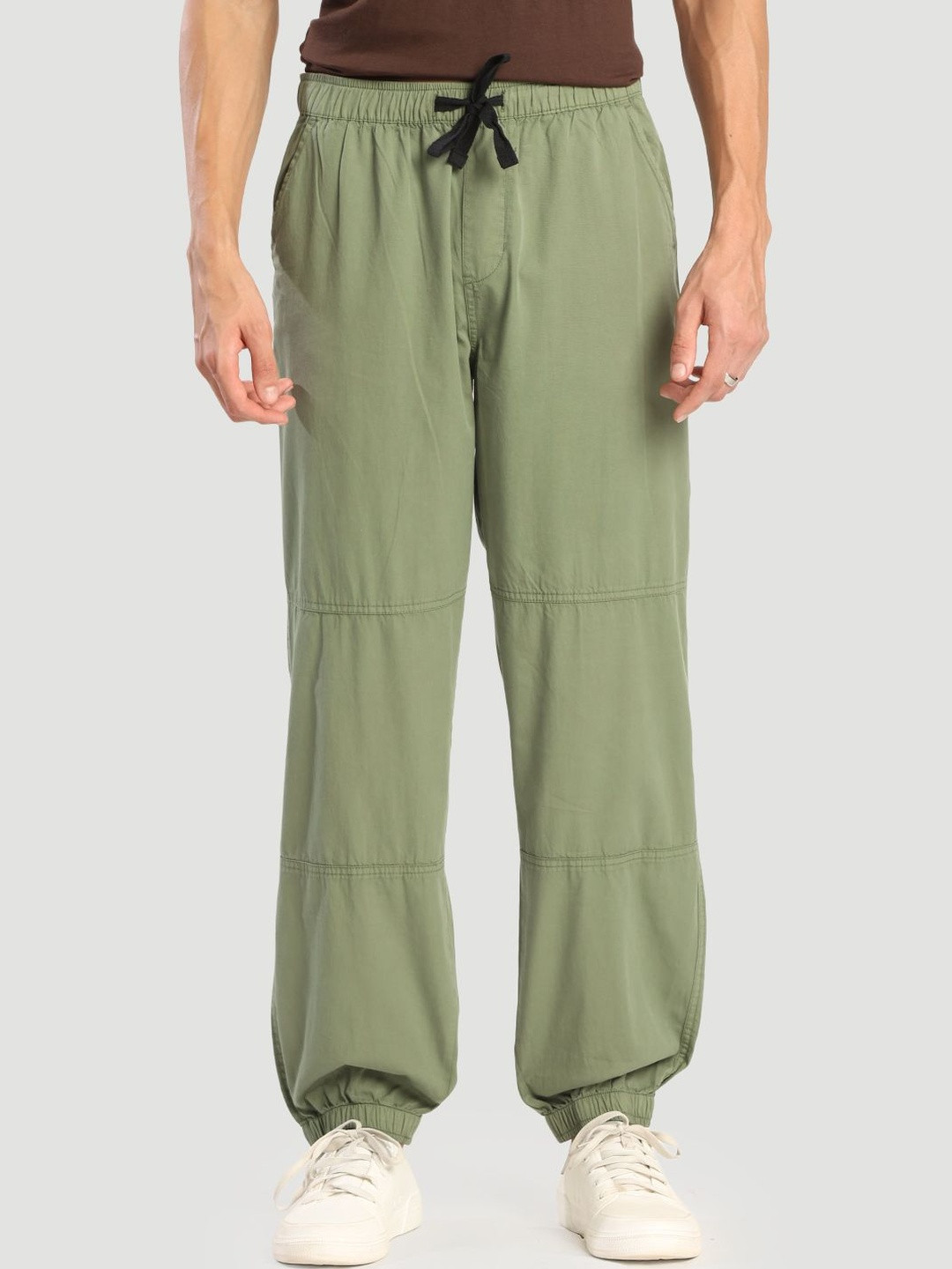 The Roadster Lifestyle Co Men Pure Cotton Relax Fit Cut & Sew Cargo Jogger Trousers