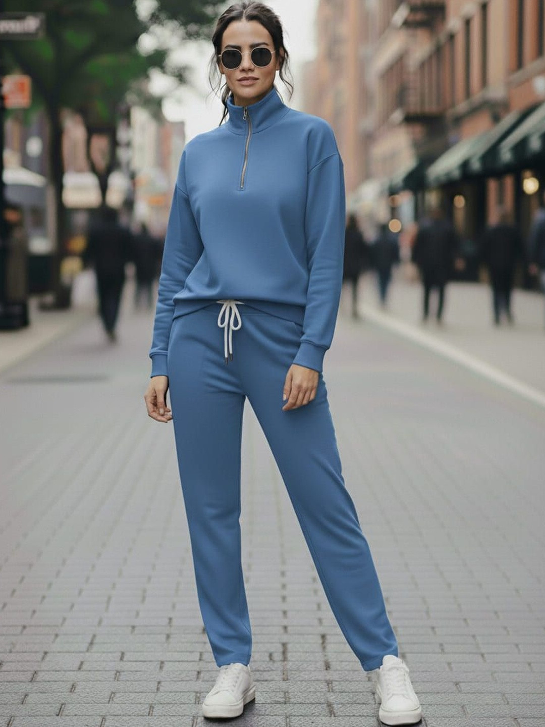 MACK JONNEY Women Mock Collar Sweatshirt & Mid-Rise Tack Pant Tracksuit