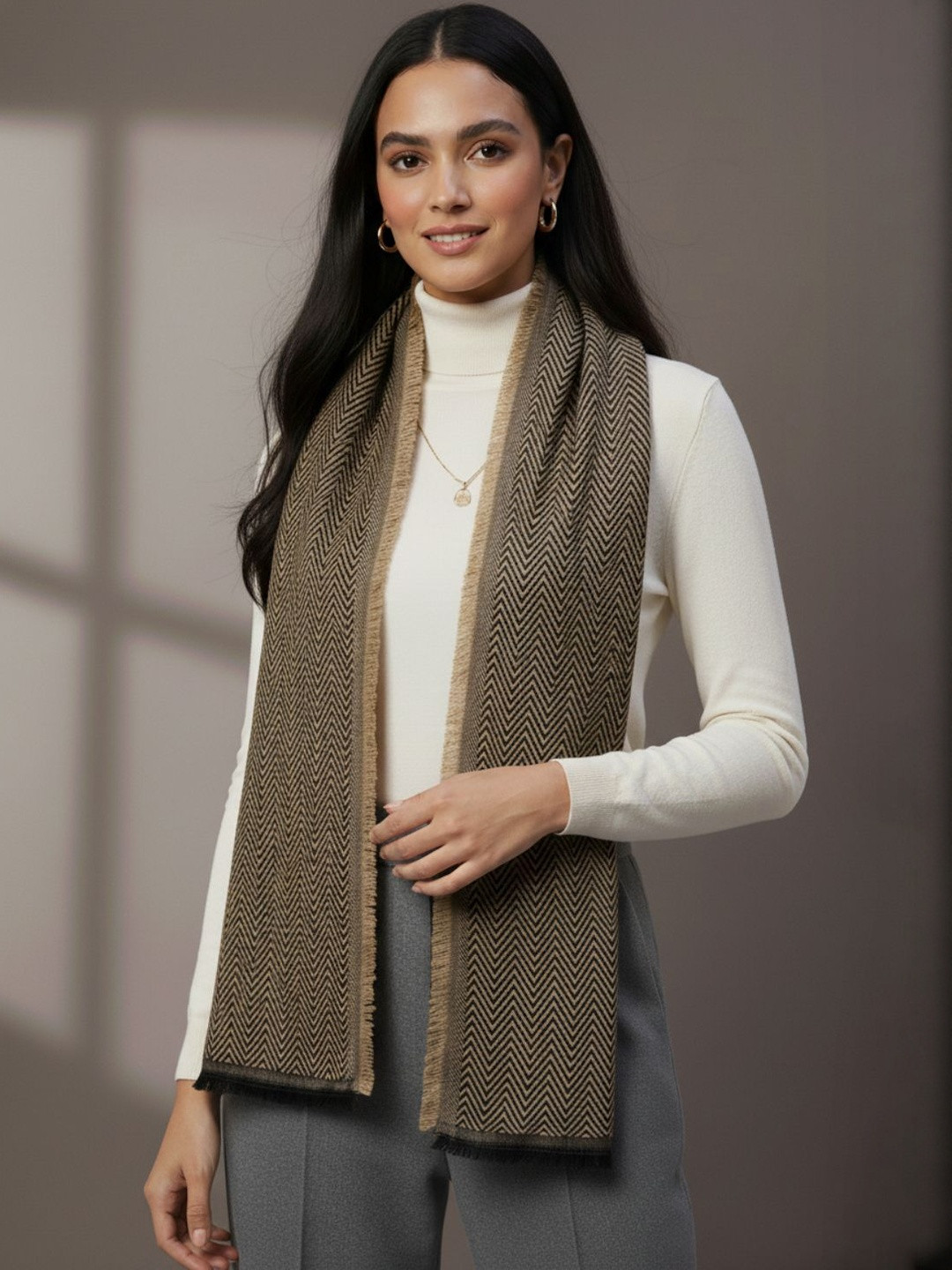 Zamour Women Zigzag Pattern Woolen Mufflers