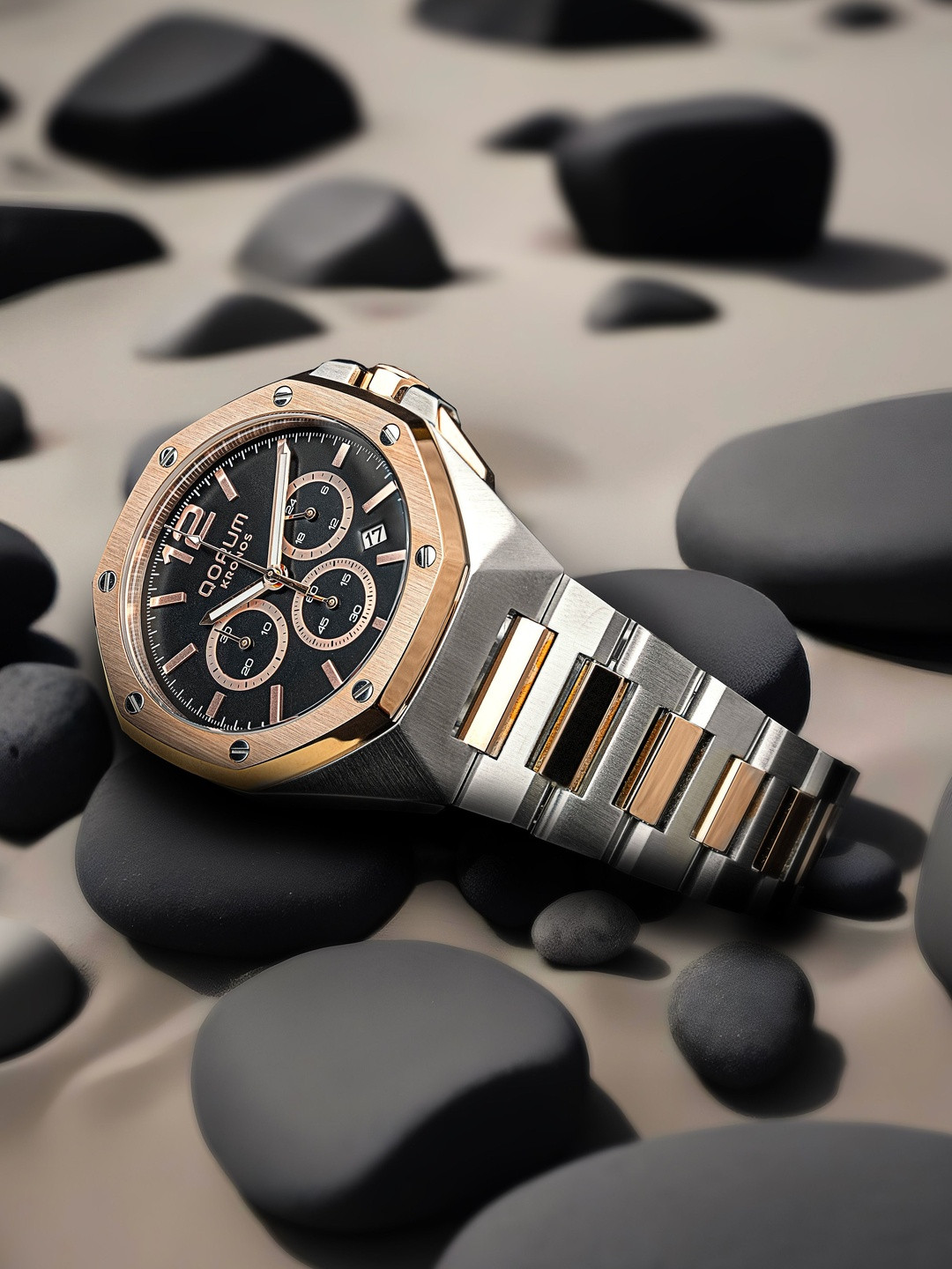 QORUM INDIA Kronos Men Textured Analogue Chronograph Watch G132 Kronos-Black