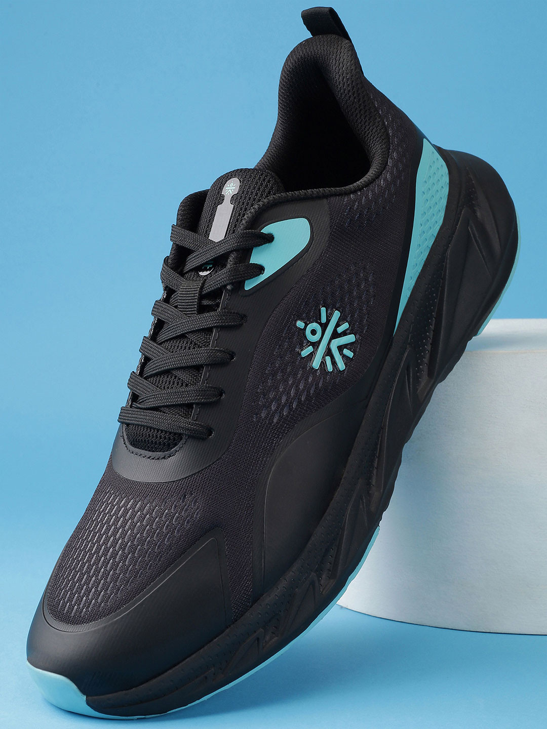 CULT Men Torque Running Shoes