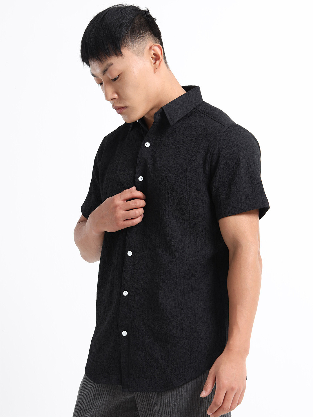 MOHICANS Men Solid Spread Collar Casual Shirt