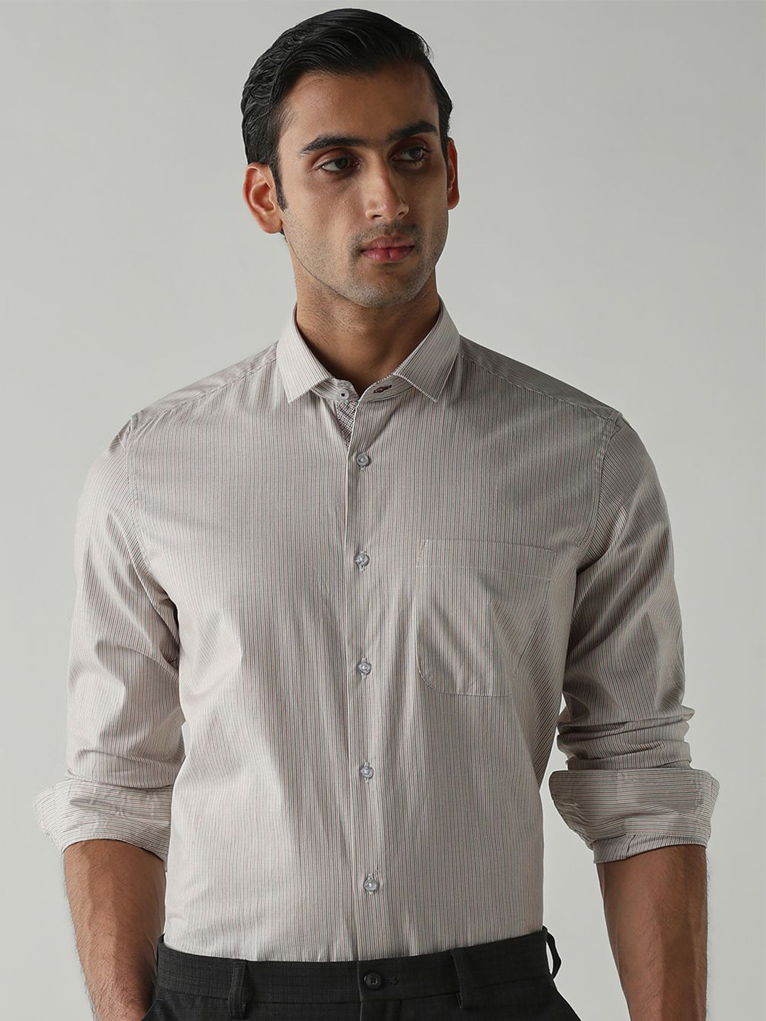 Reid & Taylor Comfort Slim Fit Pinstriped Spread Collar Pure Cotton Formal Shirt