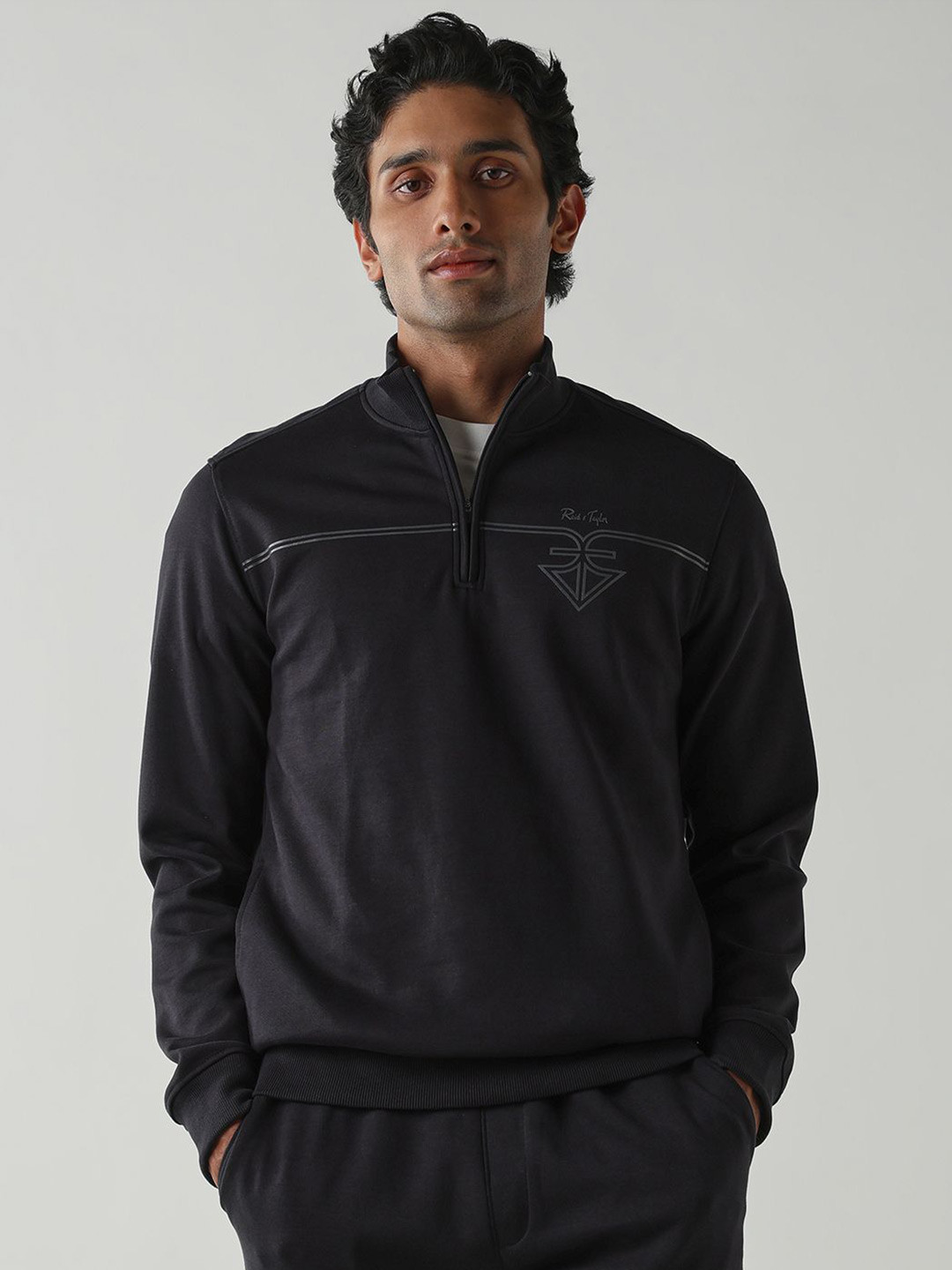 Reid & Taylor Men Round Neck Long Sleeves Half Zipper Cotton Pullover Sweatshirt