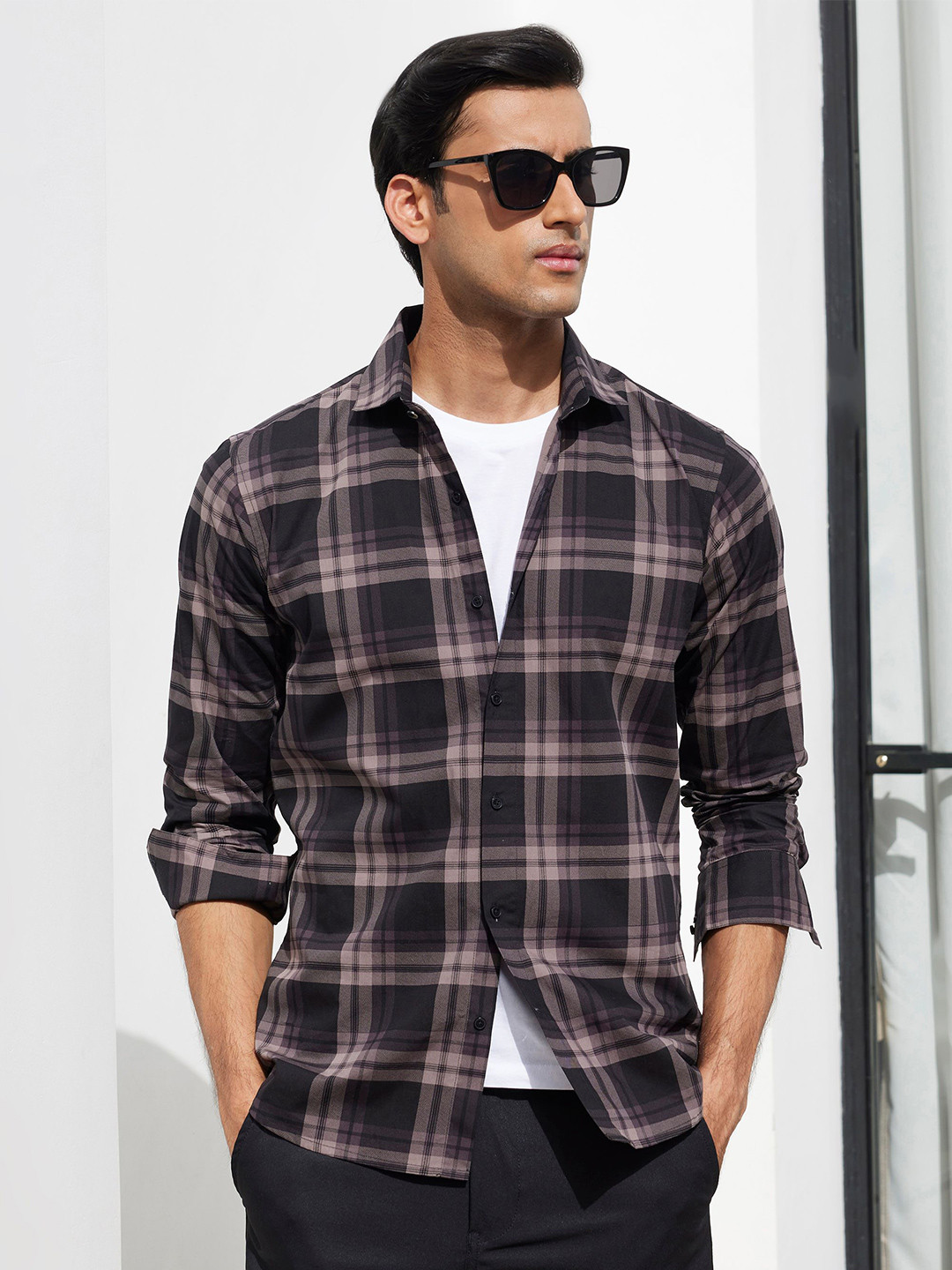 Zeyo Men Relaxed Fit Tartan Checked Spread Collar Pure Cotton Casual Shirt