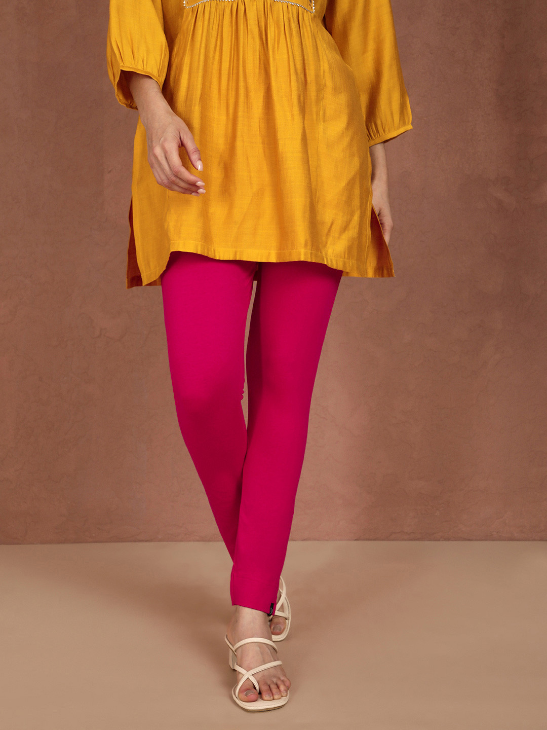 TWIN BIRDS Women Regular Fit Sleek Ethnic Knitted Kurti Pant with Functional Pocket