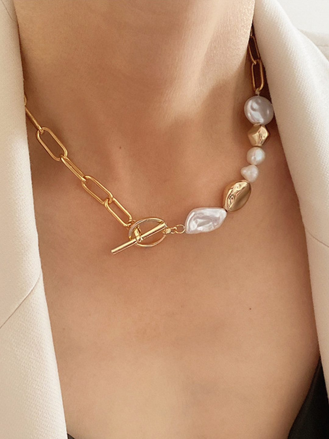 Peora Gold-Plated Beads Studded Chain Necklace