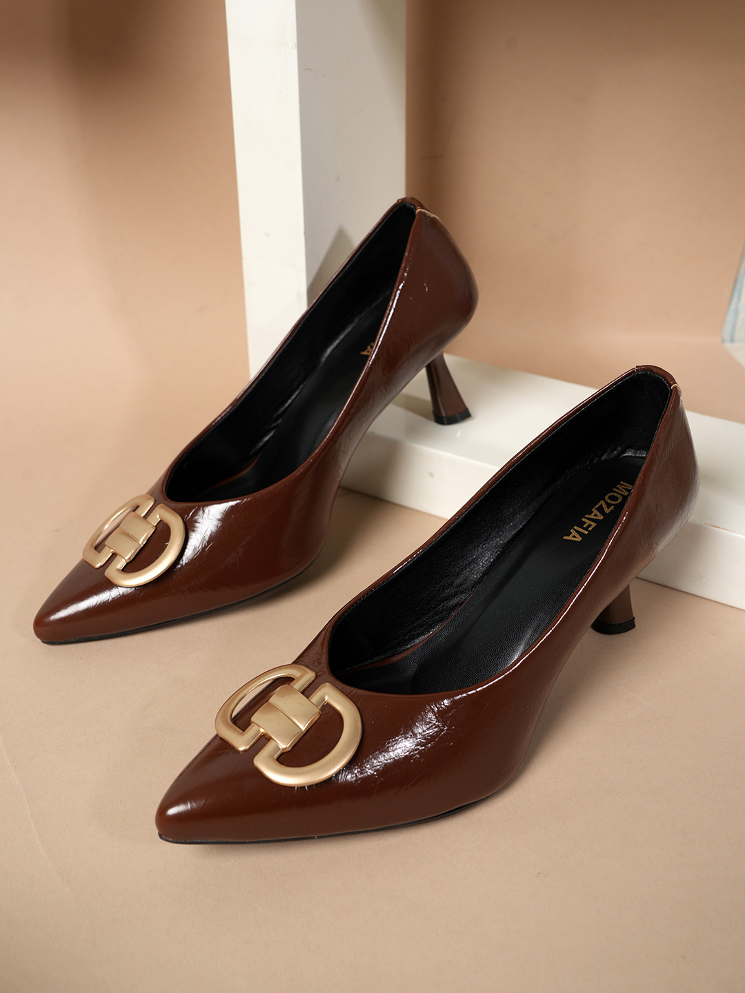 MOZAFIA Women Closed Back Pointed Toe Kitten Heel Pumps