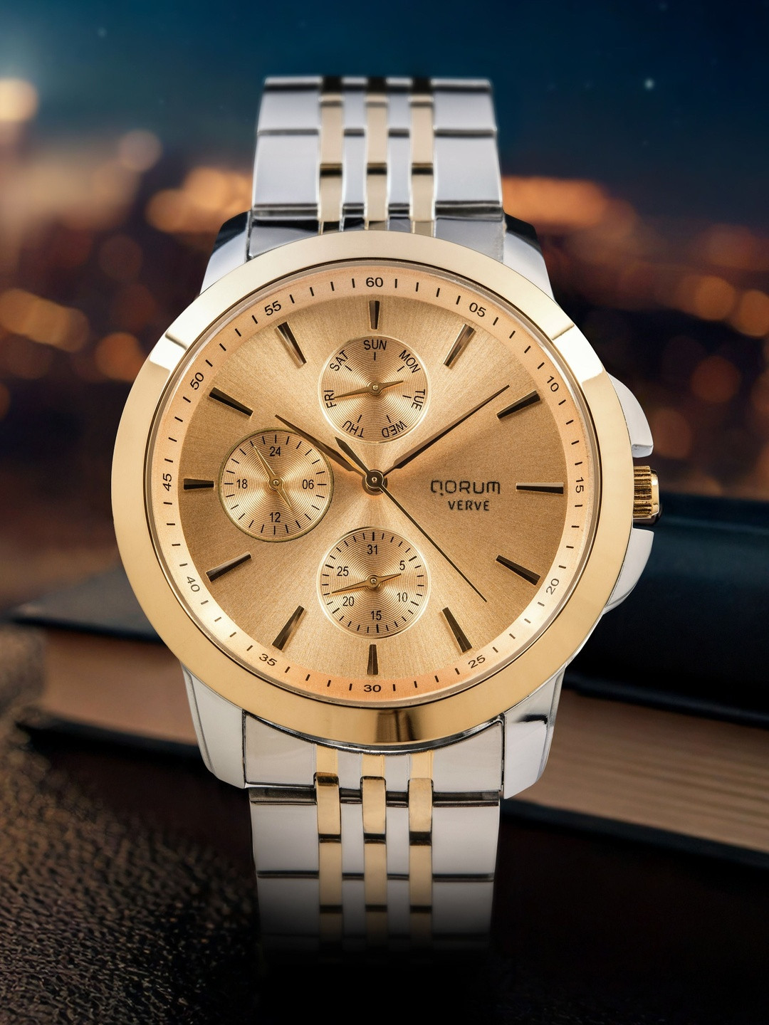 QORUM INDIA Men Stainless Steel Bracelet Style Straps Analogue Battery Watch