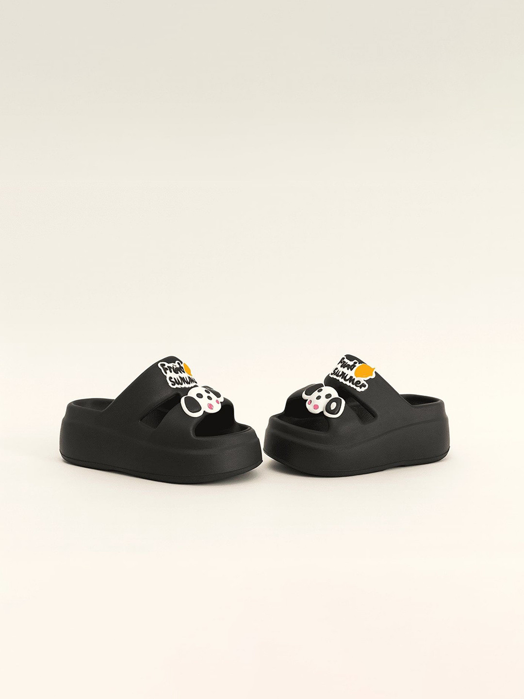 WOLVESDEN Women Chunky Sliders Flip Flops