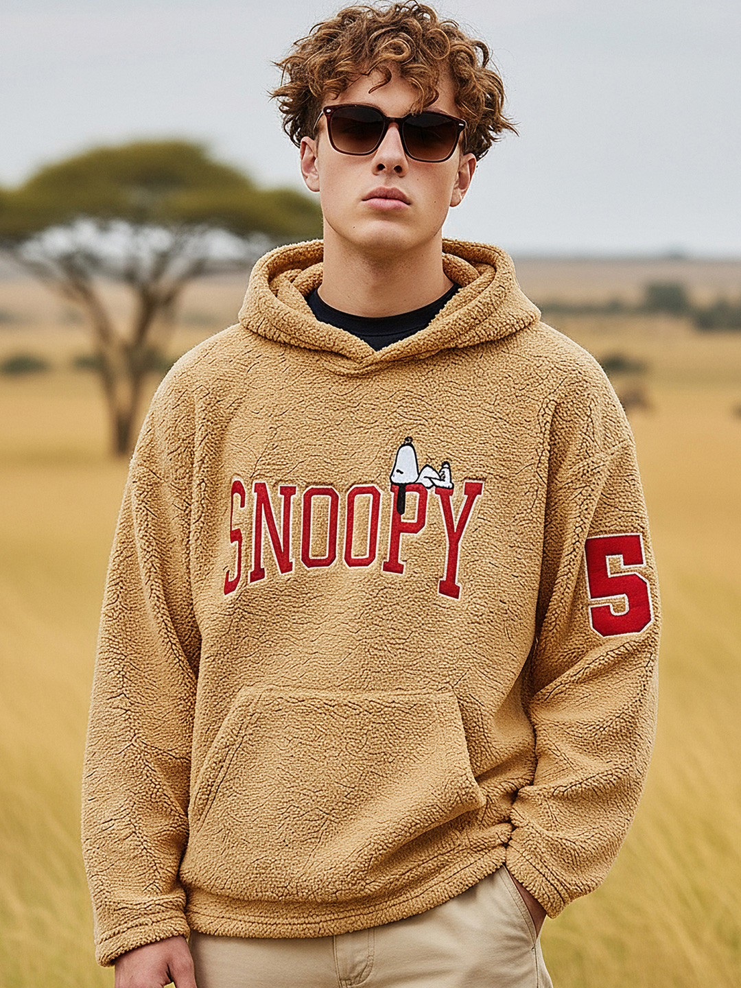 Bewakoof Snoopy Typography Printed Hooded Oversized Sweatshirt