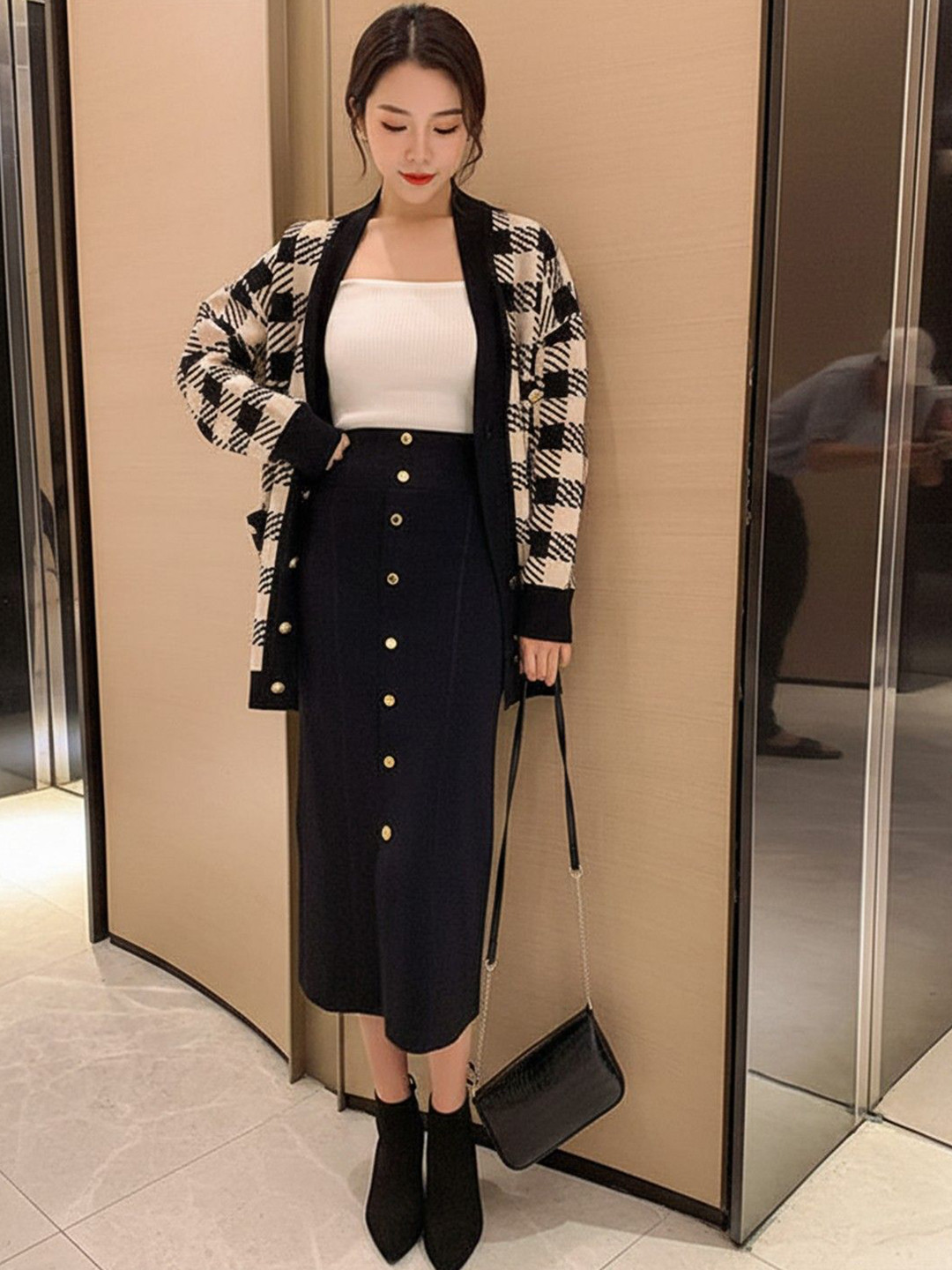 Mast & Harbour Women Checked V-Neck Cardigan
