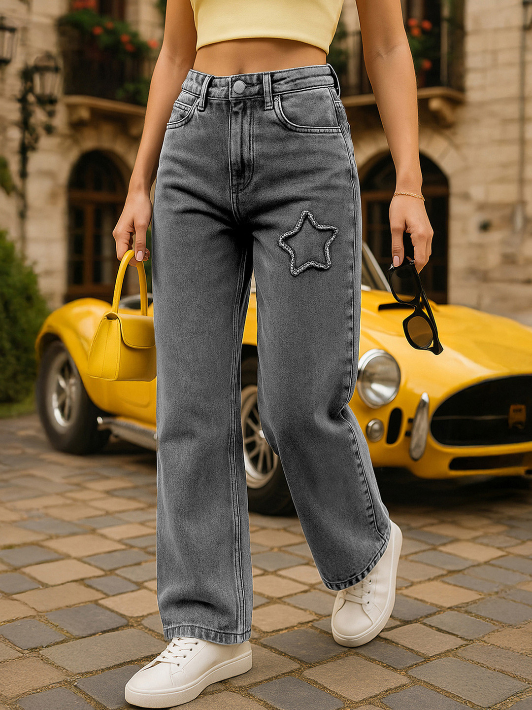 Bewakoof Women Black Washed Straight Fit Distressed Jeans