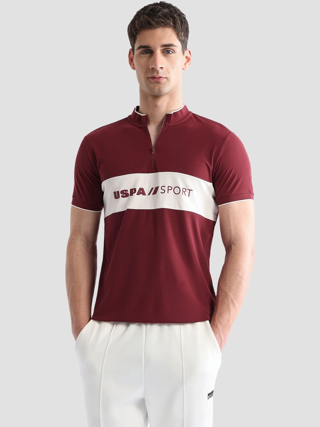 USPA Sport Men Brand Logo Colourblocked High Neck T-shirt