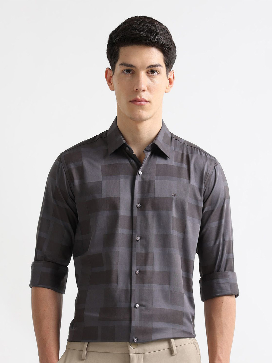 Arrow New York Geometric Printed Spread Collar Roll-Up Sleeves Slim Fit Shirt