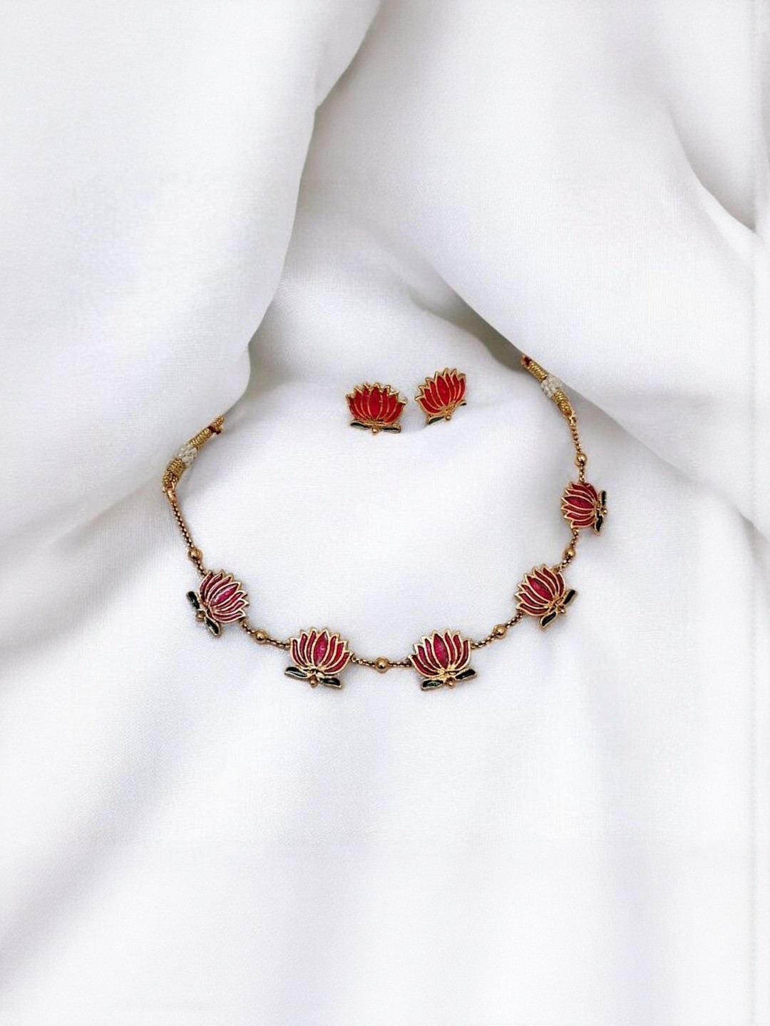 INDIAURA MODE Gold-Plated Artificial Beaded Enamelled Necklace And Earrings