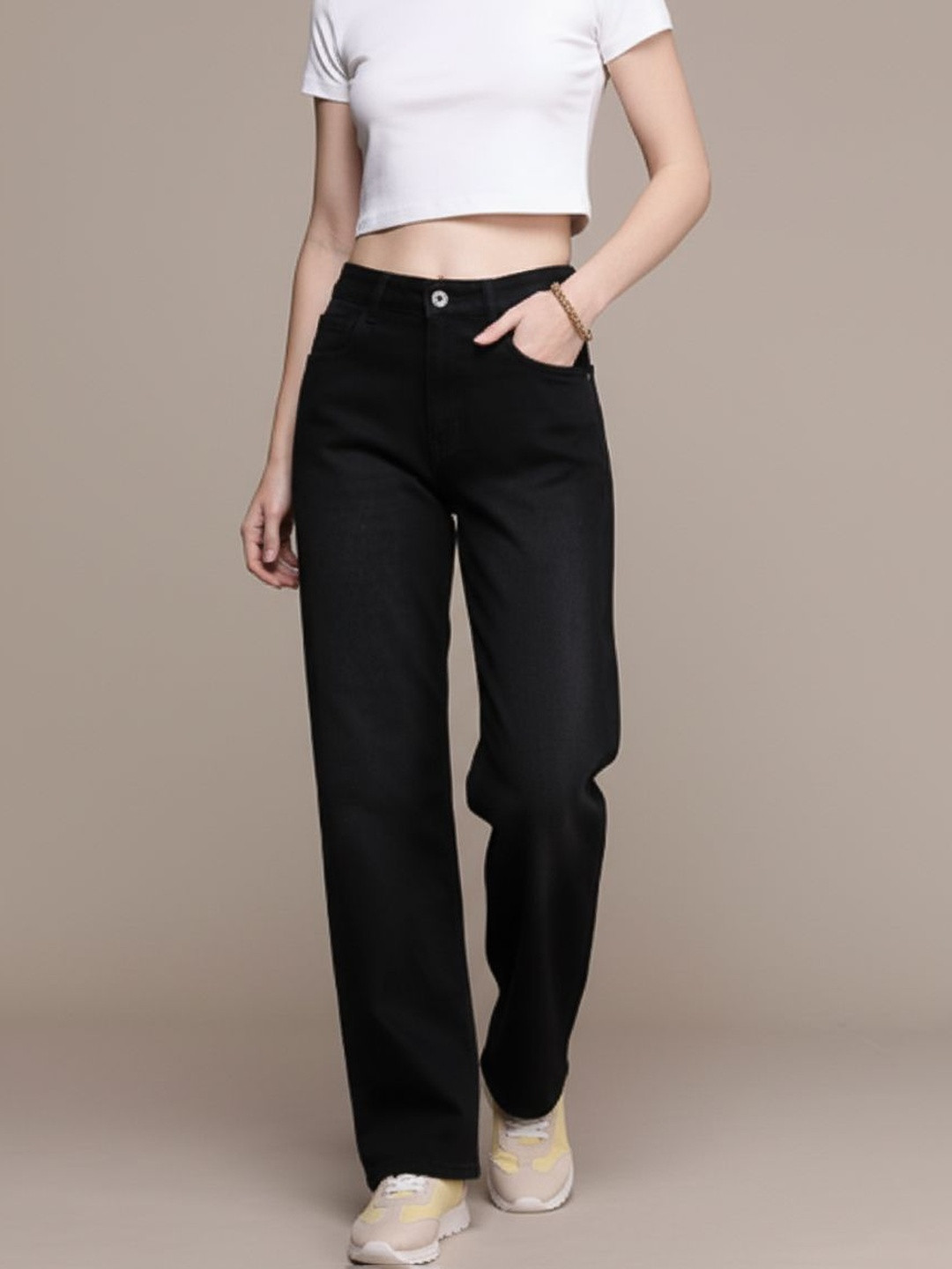 OMG CREATION Women Straight Fit Mid-Rise Light Fade Stretchable Jeans