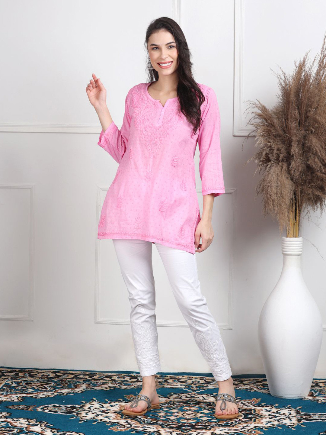 Lucknowi Chikankari Women's Pure Cotton Handwork Short Kurta