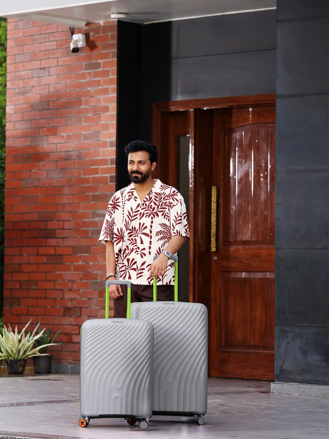 Nasher Miles Unisex Capri Hard-Sided Polypropylene Check-in Trolley Bag