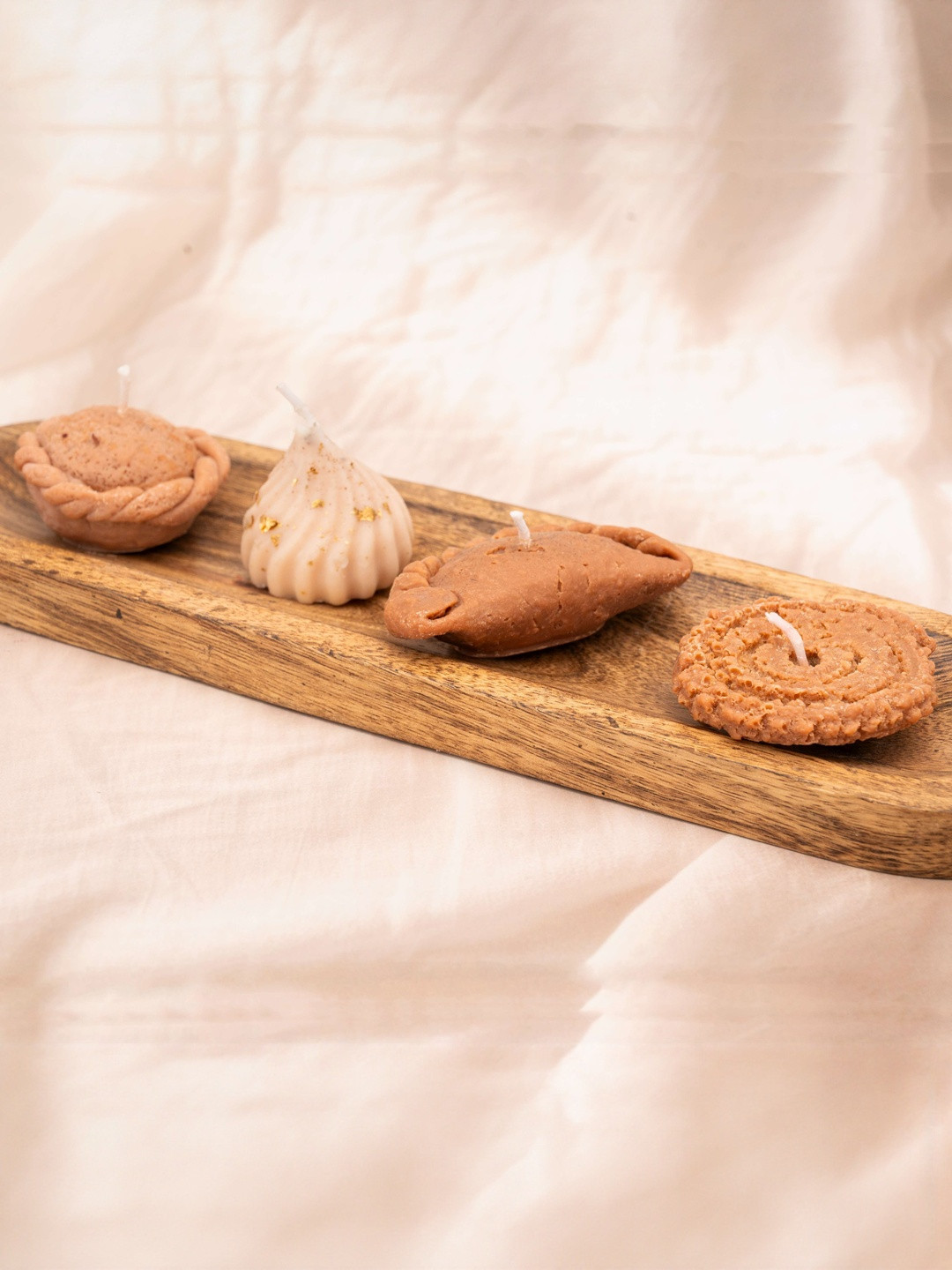 gabrunaari Brown 4 Pieces Sweets Candle