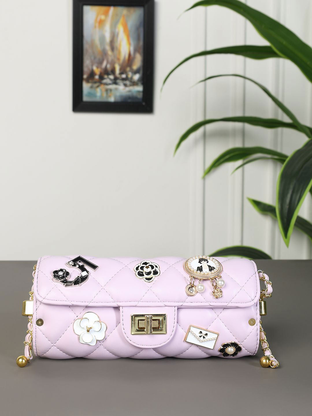 MAGRE Printed Structured Handheld Bag with Applique