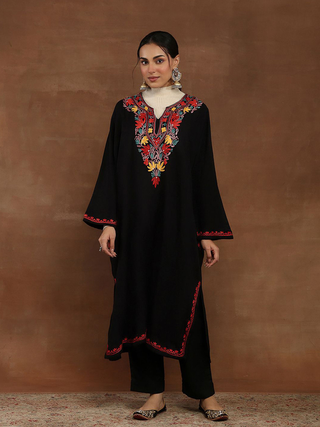 House of Chikankari Women HOC Crafts Kashmiri Aari Embroidered Solid Phiran Kurta