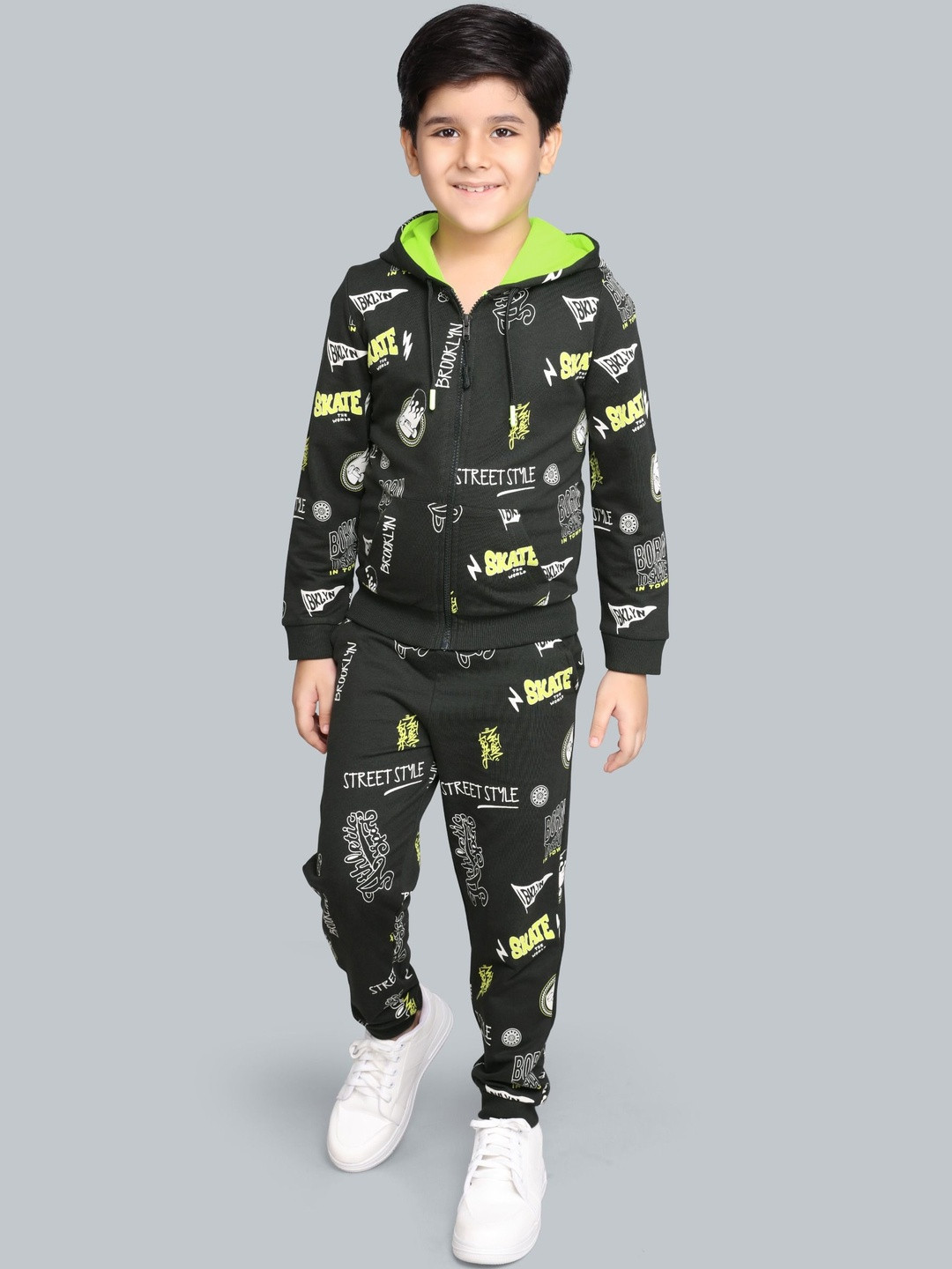PLUM TREE Boys  Zip Up Hooded Collar Pure Cotton Printed Sweatshirt With Cargo Pants