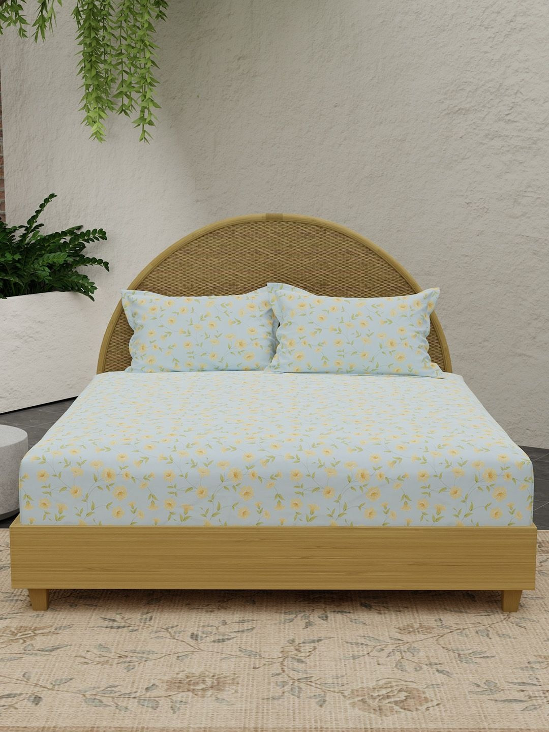 Boutique Living India Blue Nature Bouquet Floral 300 TC King Bedsheet with 2 Pillow Covers