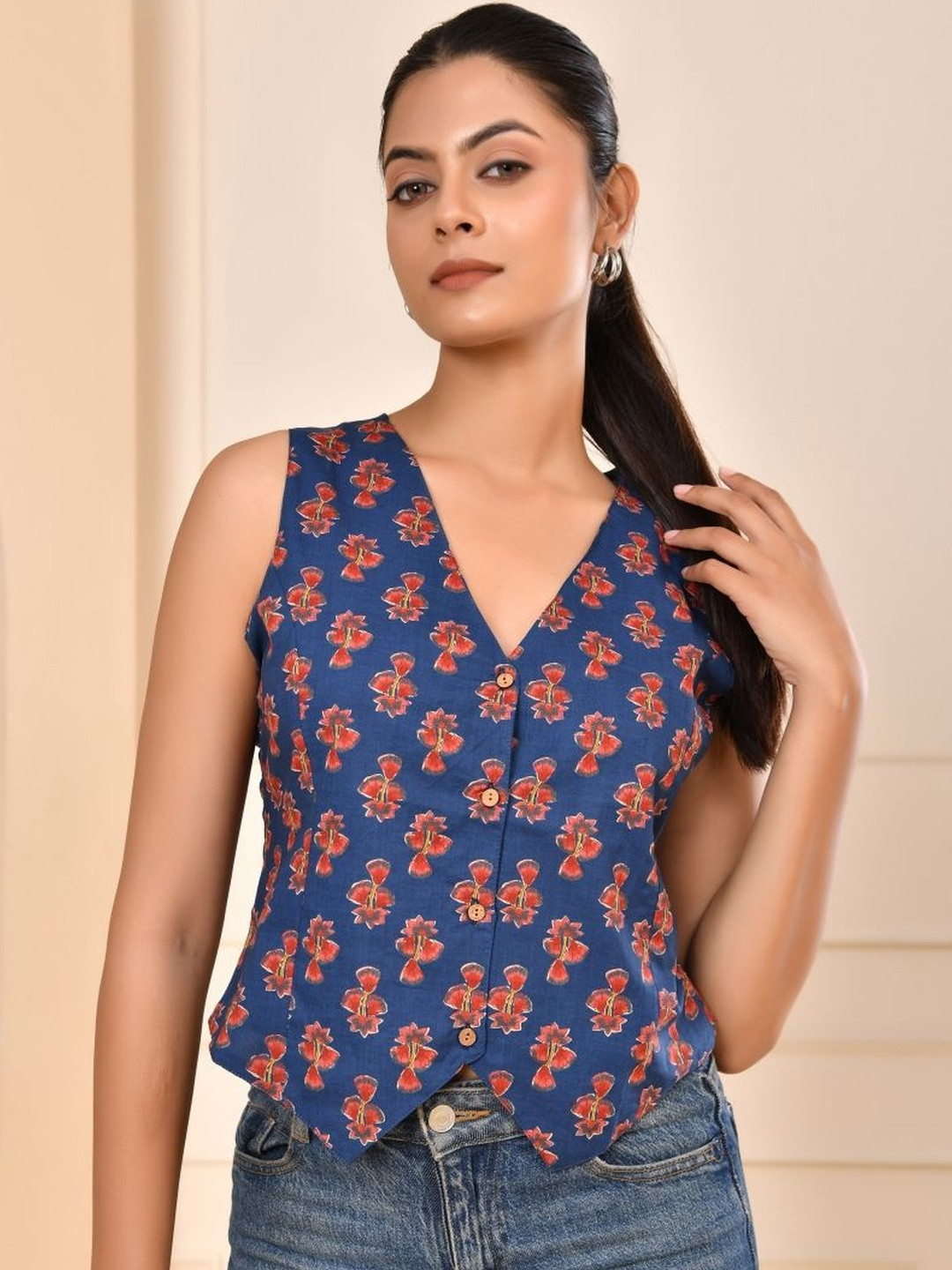 ELYRAA Printed V-Neck & Sleeveless Pure Cotton Waistcoat