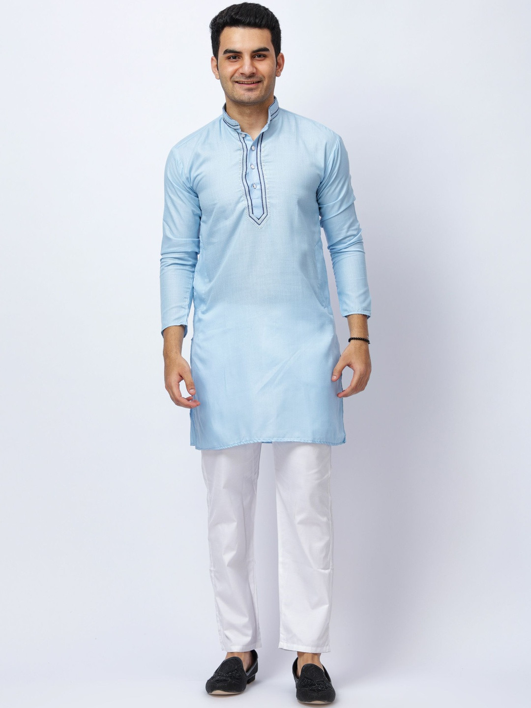 Aesthelia Men Regular Thread Work Kurta with Trousers
