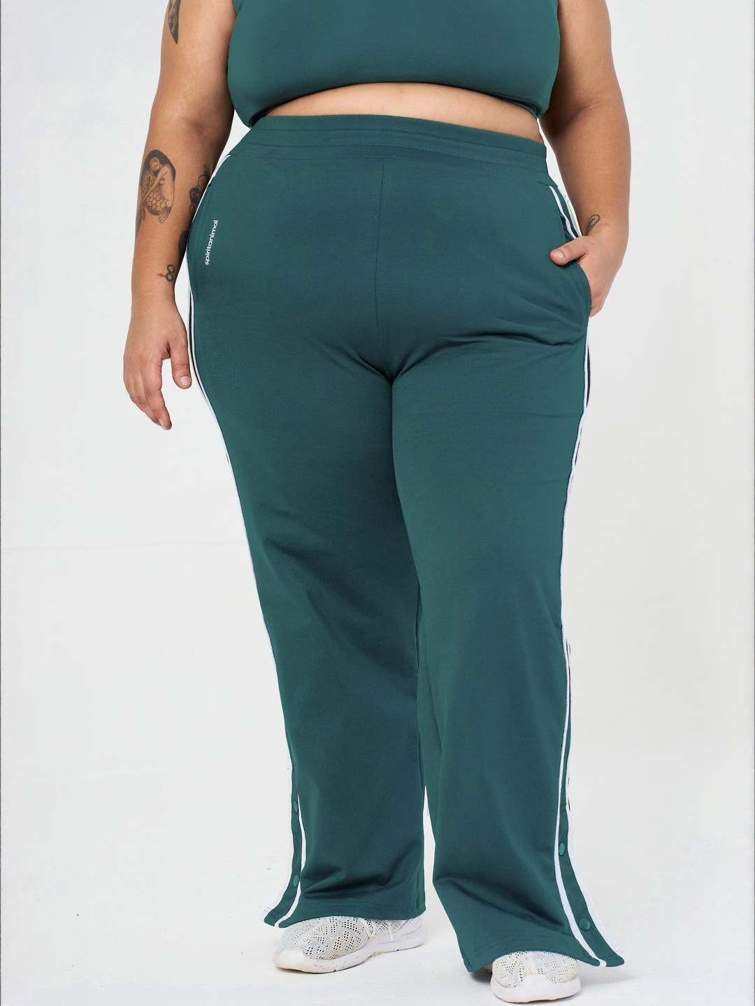 SPIRIT ANIMAL Women Plus Size Solid Side Striped Relaxed Fit Mid-Rise Dry Fit Track Pants