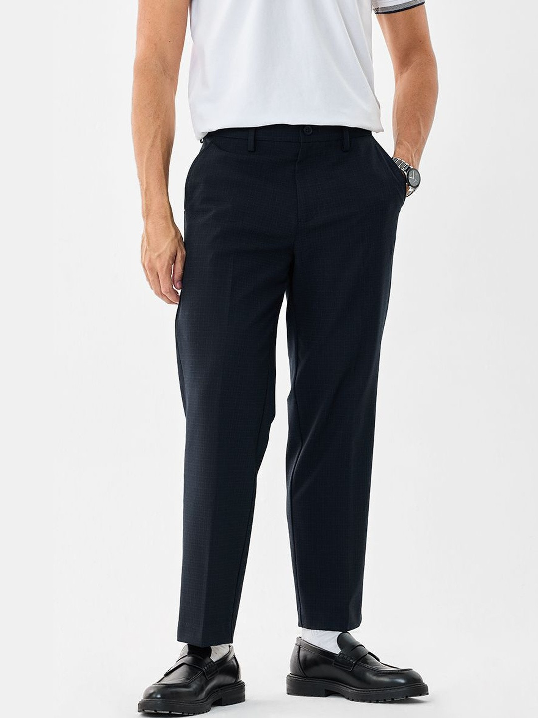 Snitch Men Navy Checks Mid Rise Regular Fit Trousers