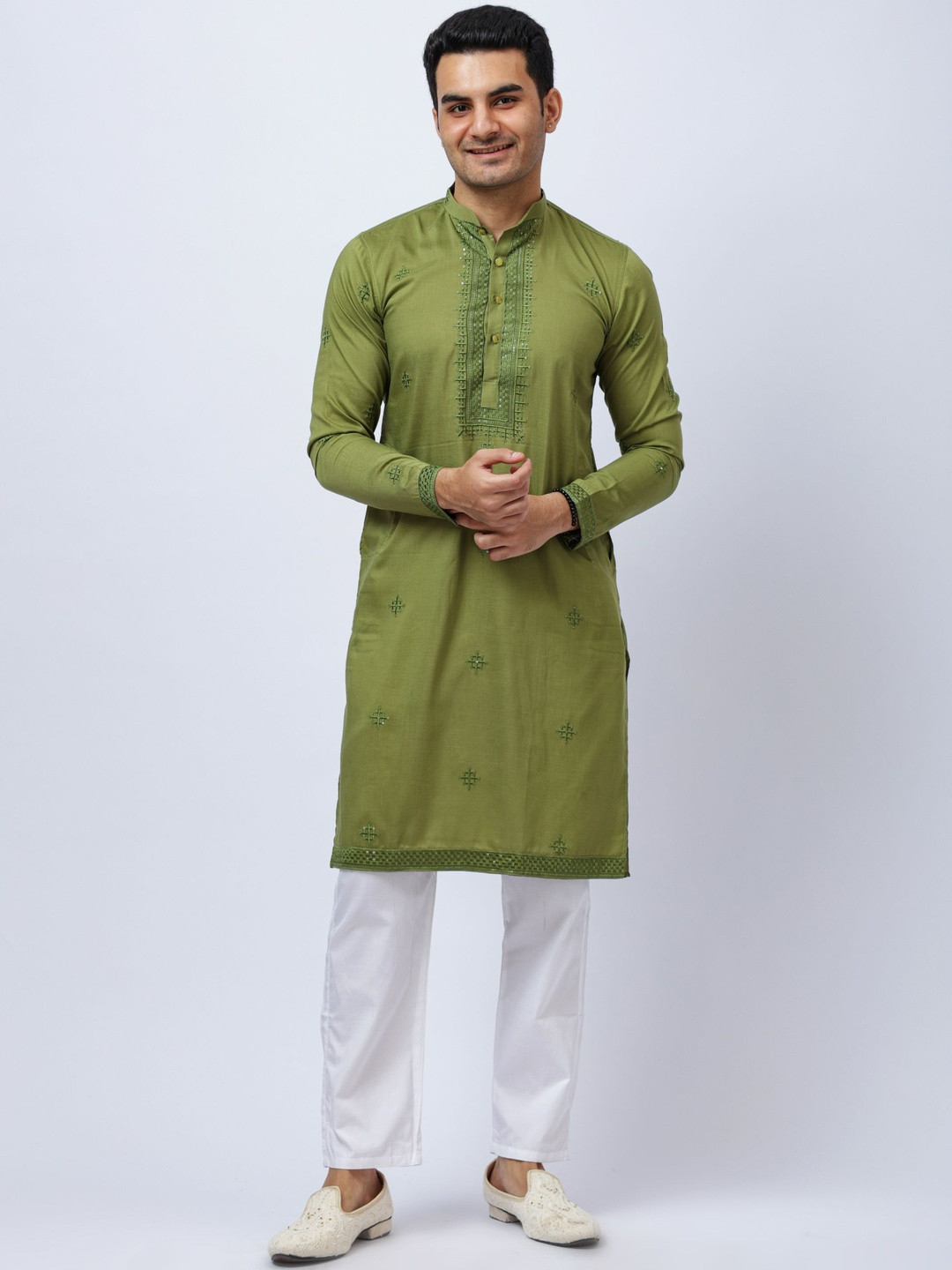 Aesthelia Men Ethnic Motifs Embroidered Regular Mirror Work Kurta with Pyjamas
