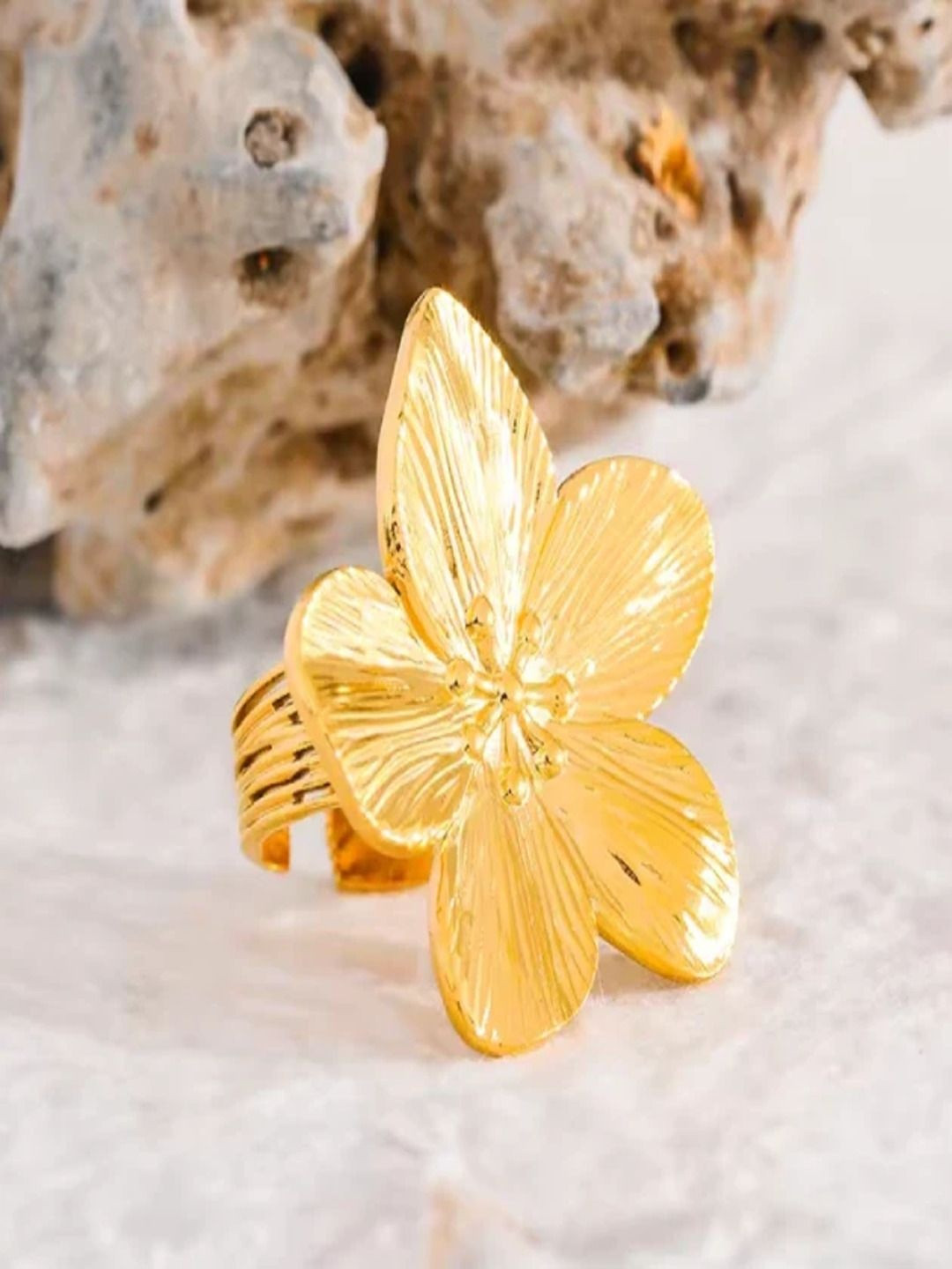 Selenes 18K Gold Plated  & Flower Designed Ring