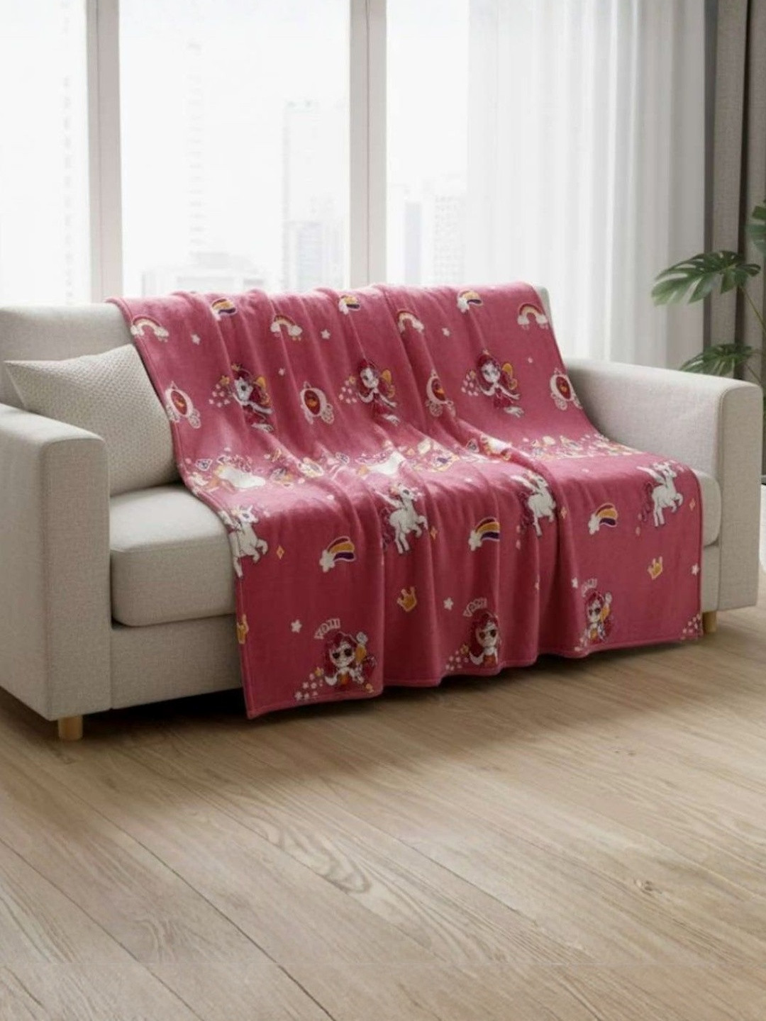 Famyo Kids GlowMaxx Pink Unicorn Glow In Dark Lightweight 210 GSM AC Room Queen Blanket