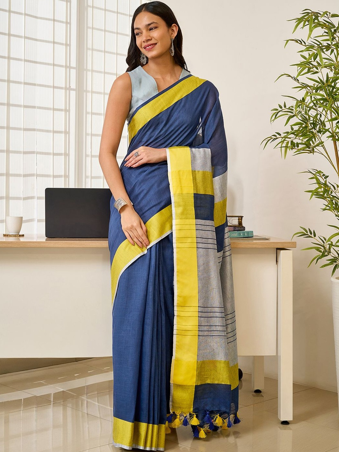 TEEJH Eleganza Navy Blue and Lime Color Block Saree
