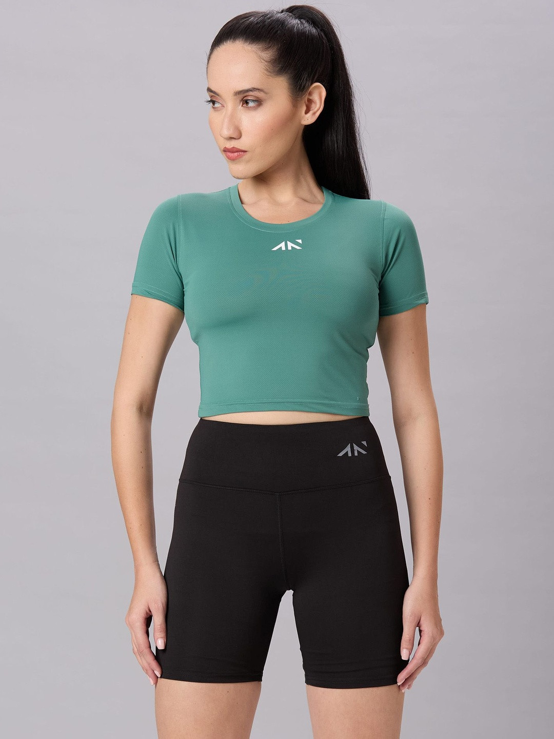 AESTHETIC NATION Eternal Women Round Neck Crop Top