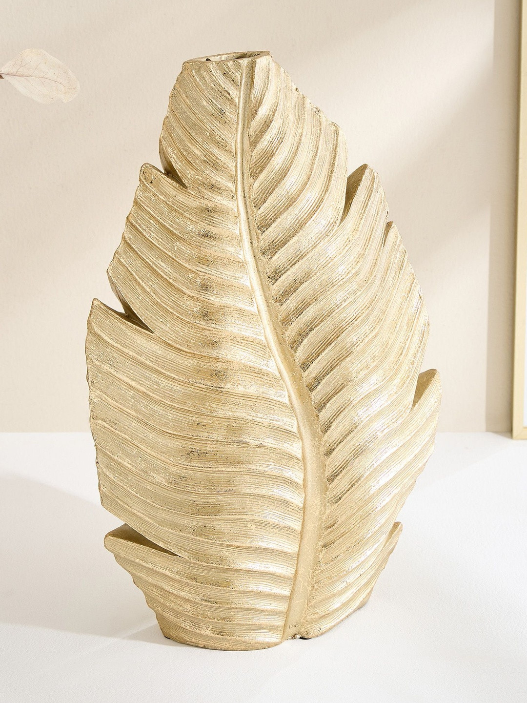 Home Centre Oro Leaf Polyresin Vase
