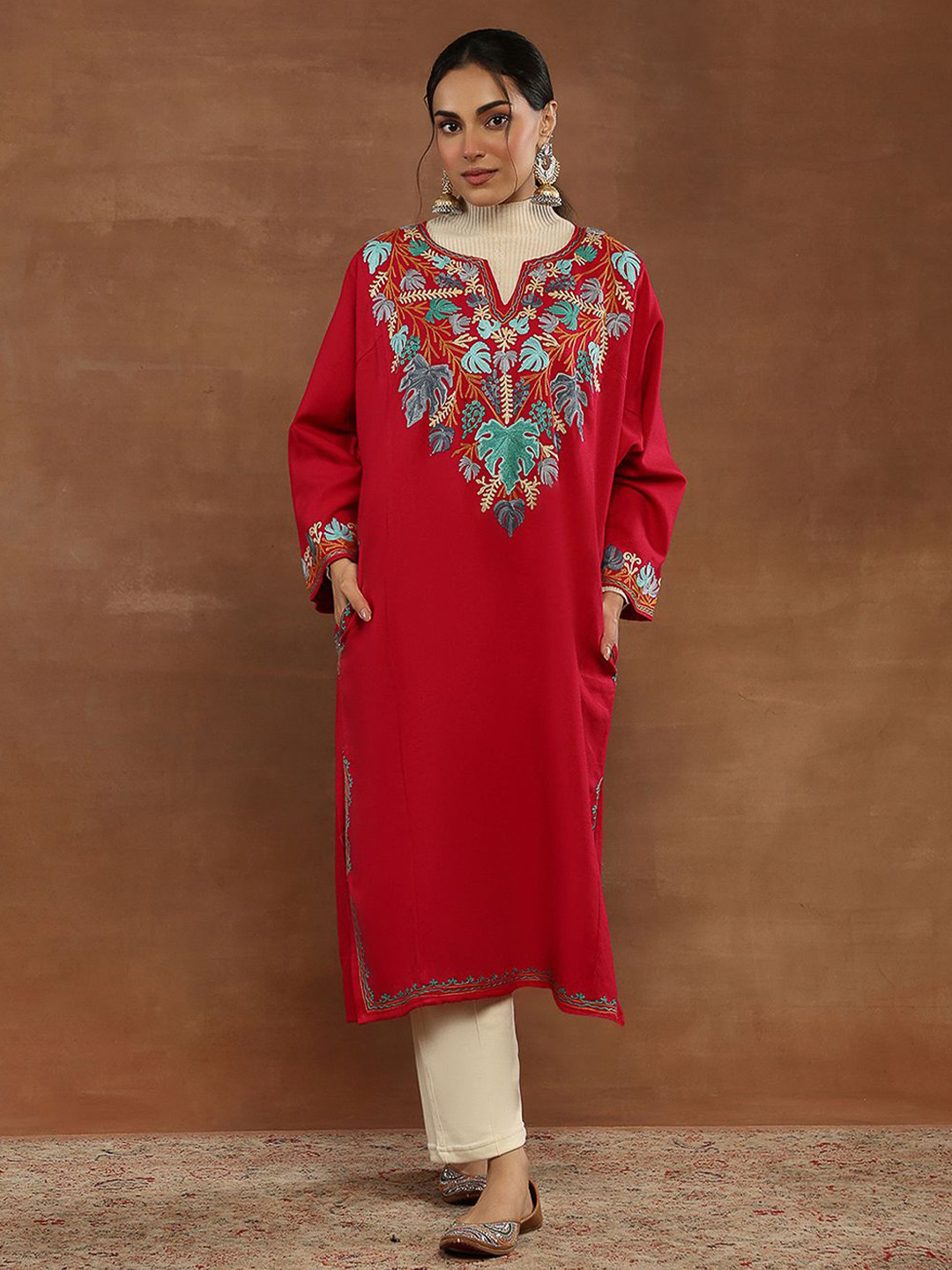House of Chikankari Women Kashmiri Aari Embroidered Kurta