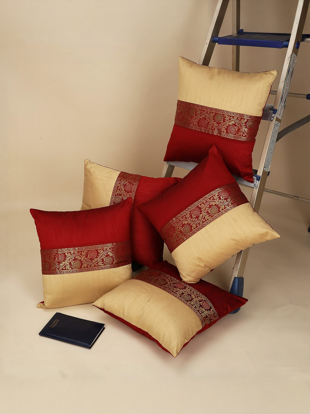 DECOWAT Maroon 5 Pieces Jacquard Pure Silk Other Cushion Covers