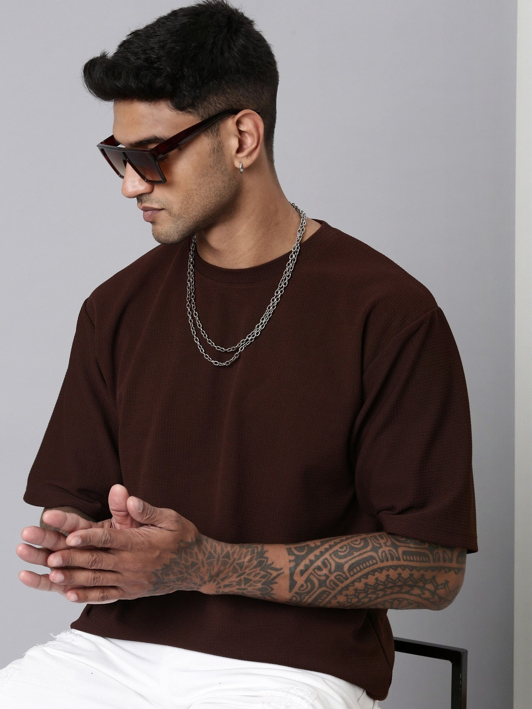 LEWEL Men Solid Drop-Shoulder Sleeves T-shirt