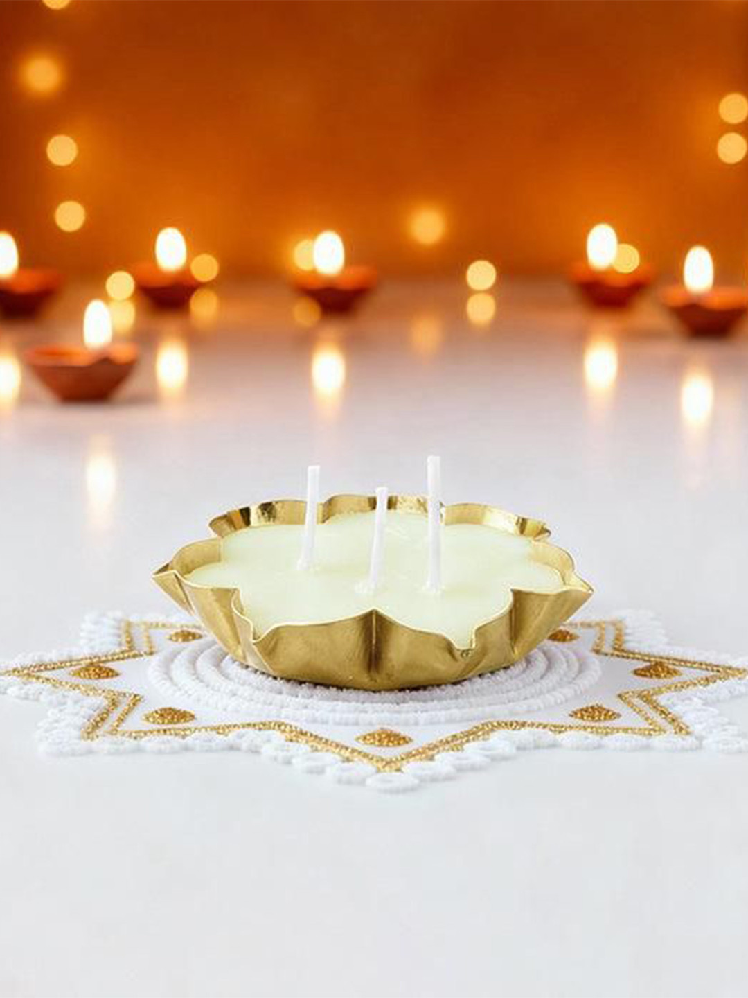 GIVA Gold -Toned Scented Lead-Free Wick Floral Shaped Candle