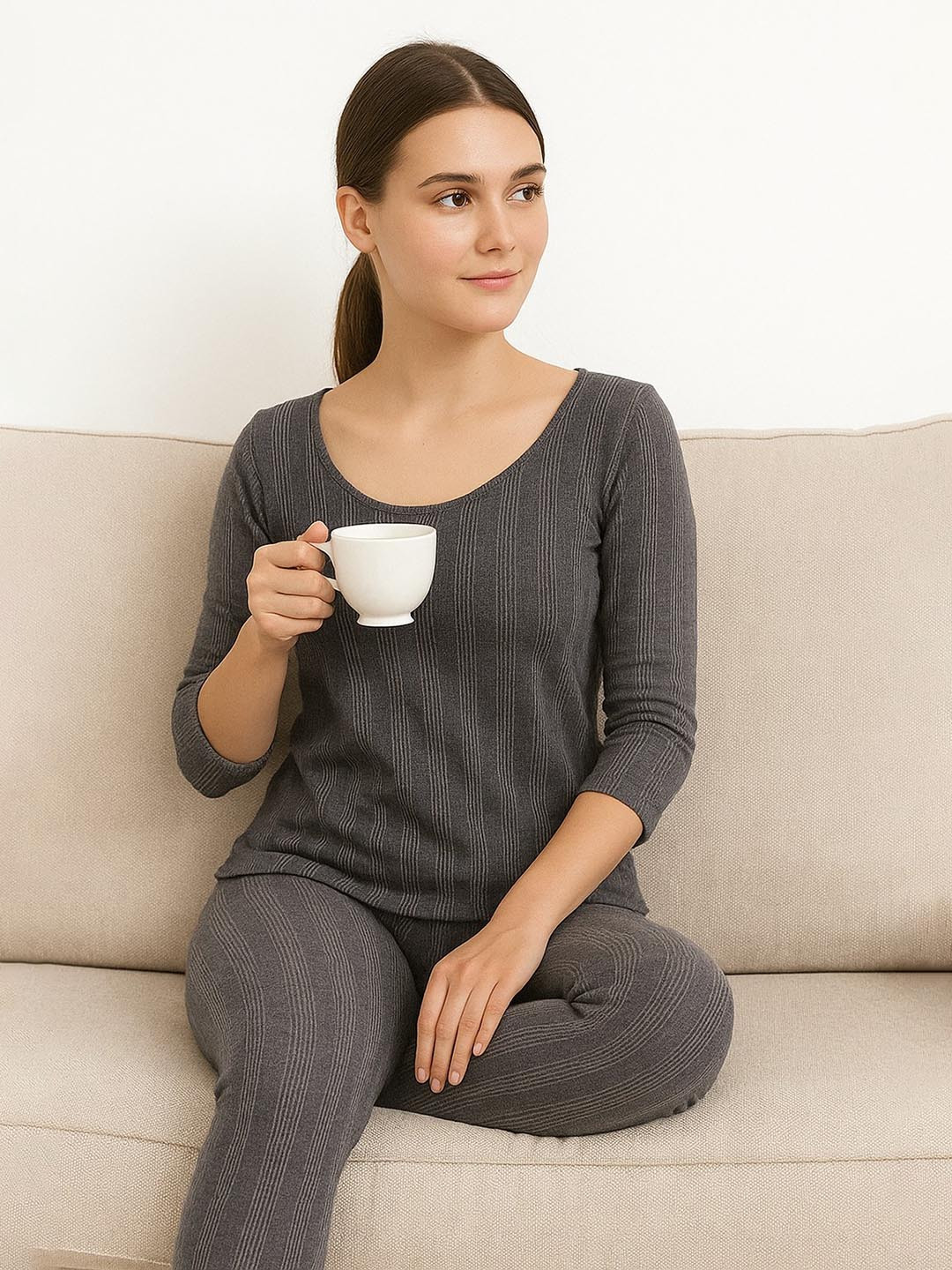 TRENDY RABBIT Women Four-Way Stretchable Round Neck Striped Ribbed Thermal Set