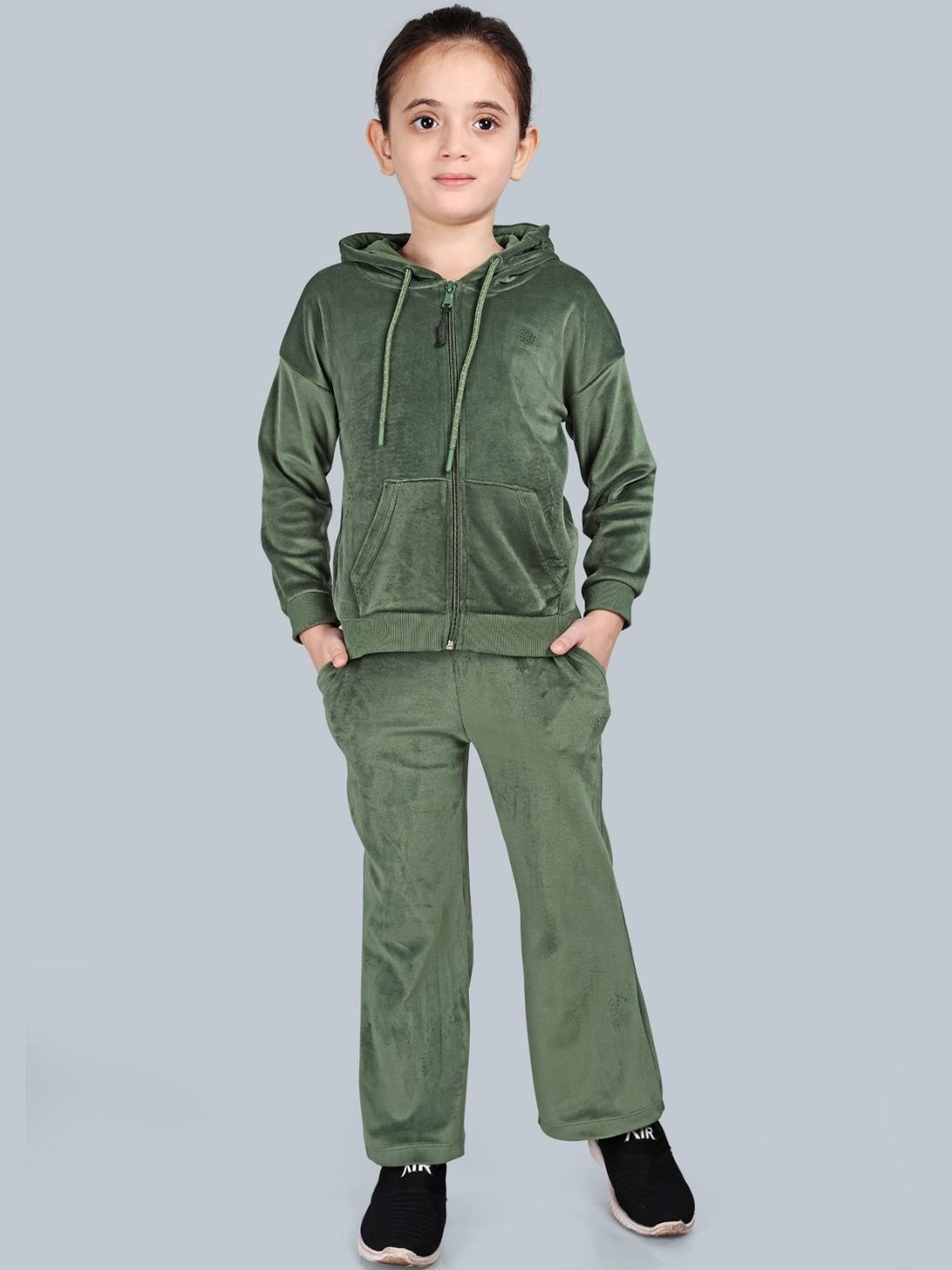 PLUM TREE Girls Hooded Zip Up Pure Cotton Sweatshirt With Cargo Pants