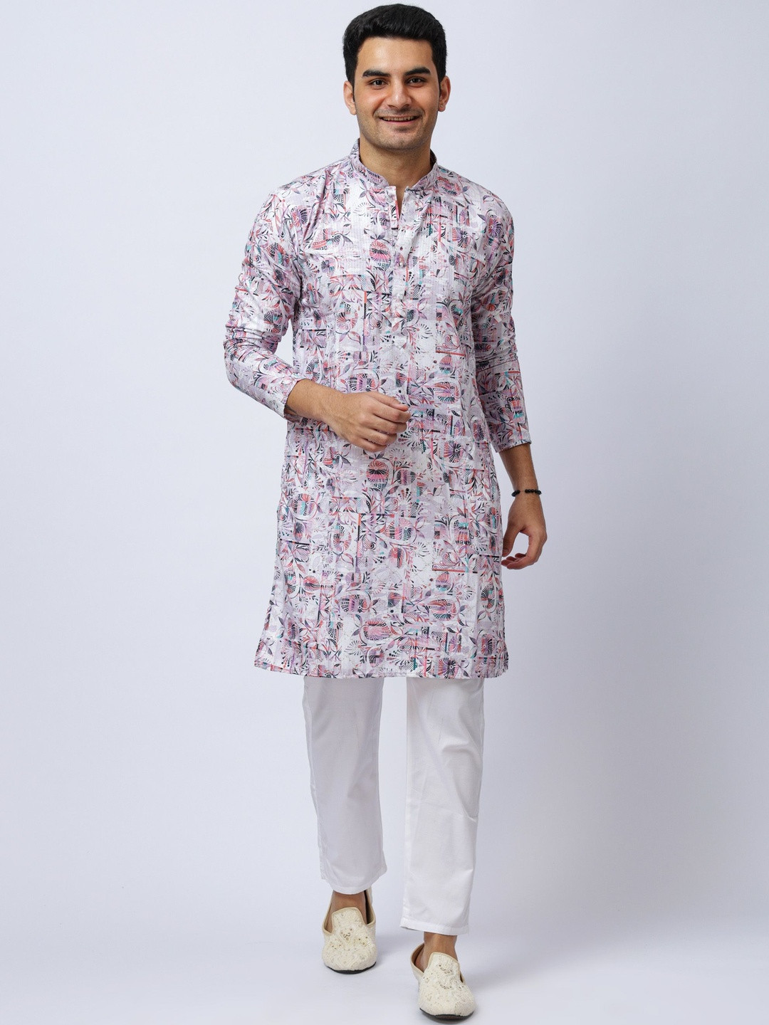 Aesthelia Men Printed Regular Kurta with Pyjamas
