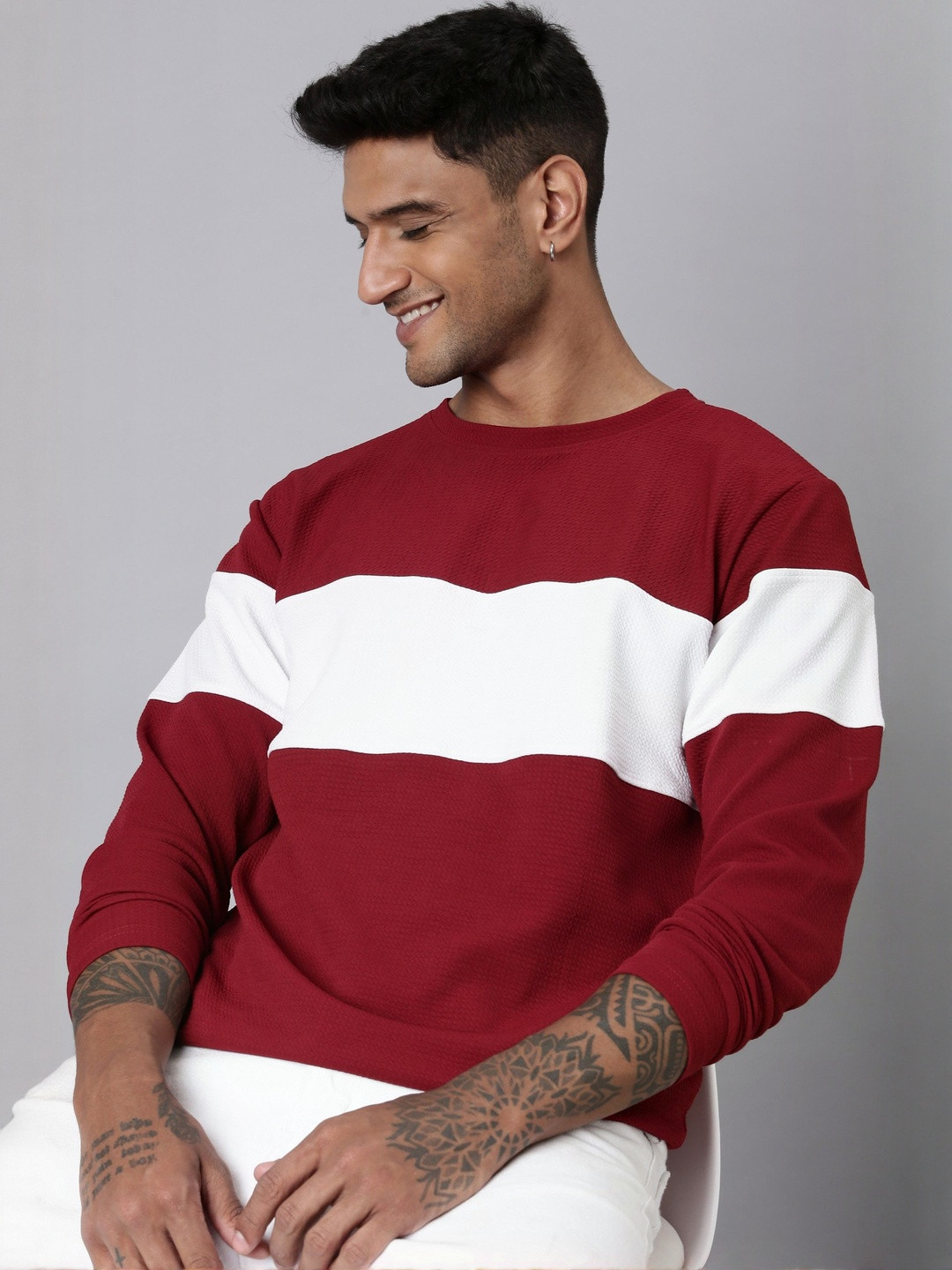 LEWEL Men Colourblocked Round Neck T-shirt