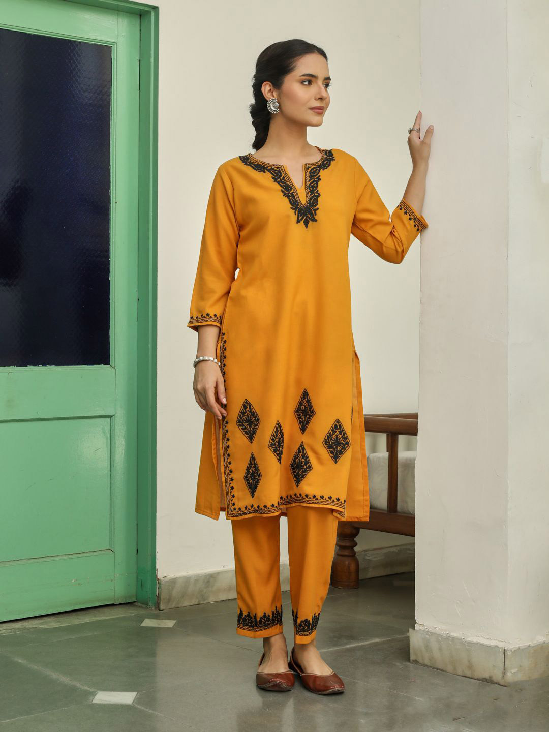 House Of Chikankari HOC Crafts Aari Embroidered Cotton Solid Long Kurta Set