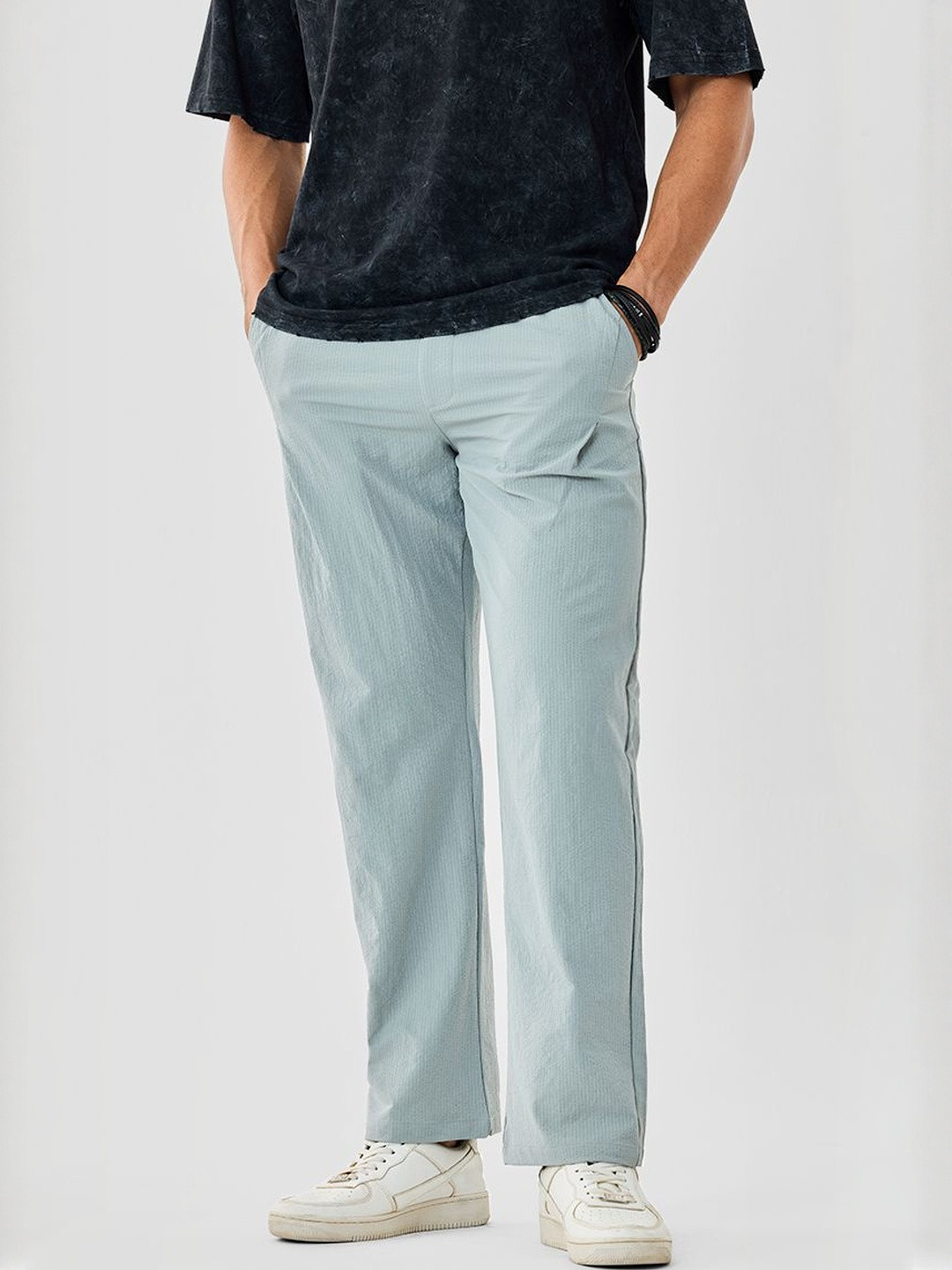 Snitch Men Textured Mid-Rise Relaxed Fit Trousers