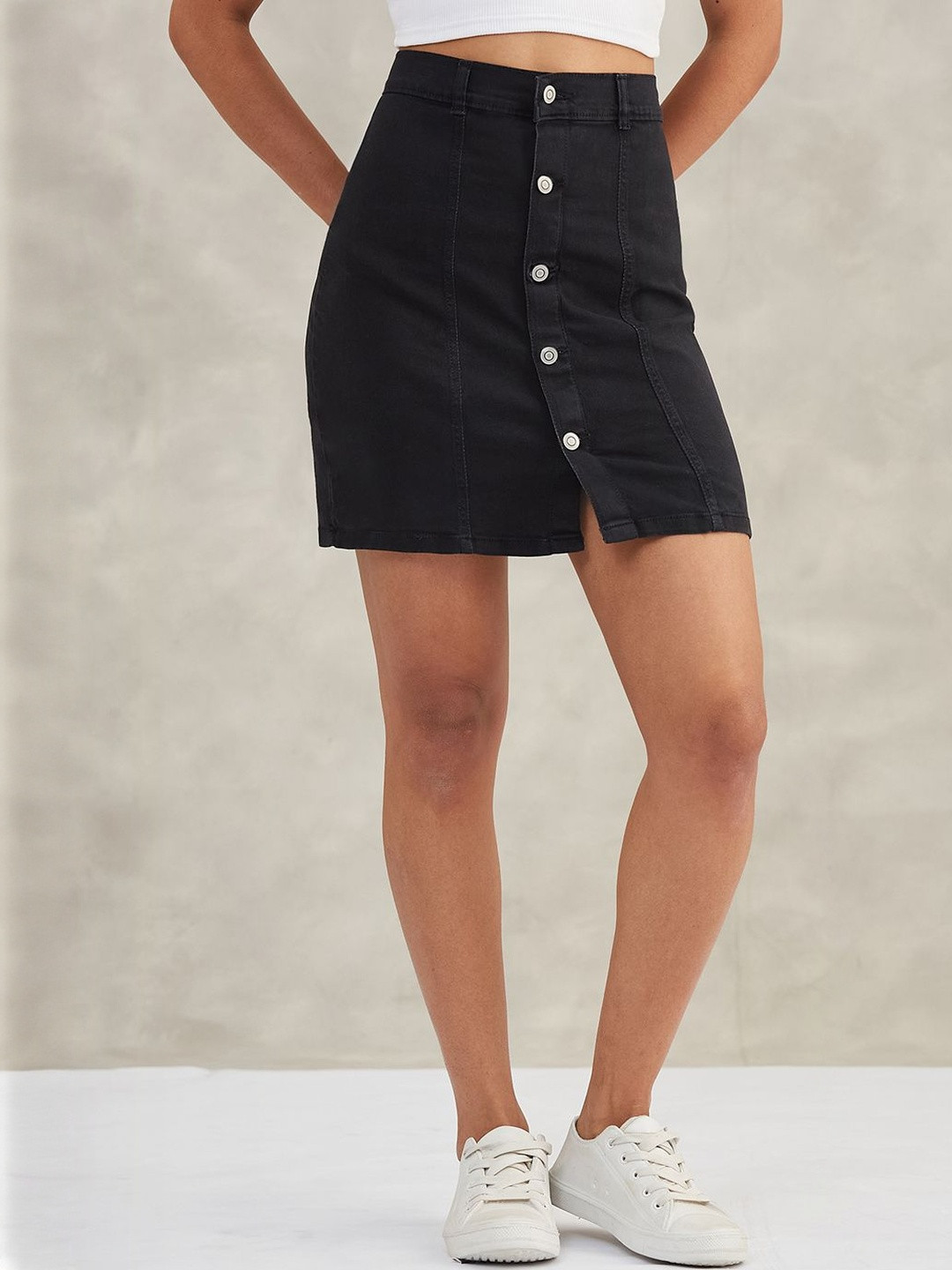 DOLCE CRUDO Women's Stretchable Solid Bodycon Mini Denim Skirt