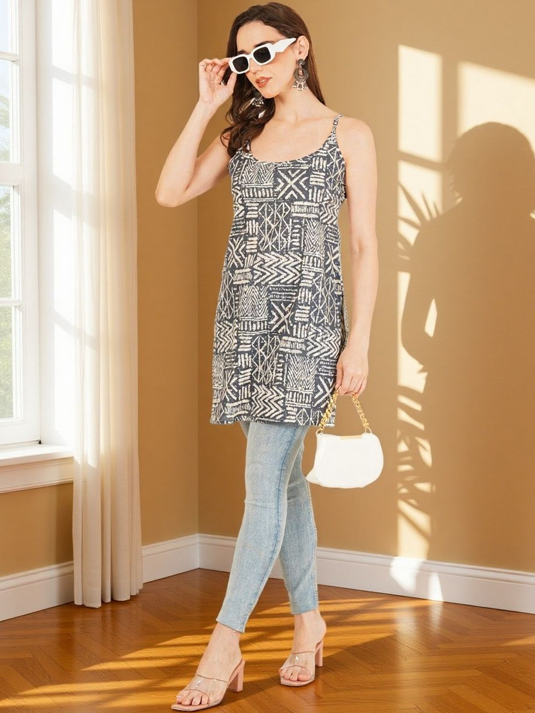 Diktmark Geometric Printed Shoulder Straps Pure Cotton Jaipuri Short Straight Kurti